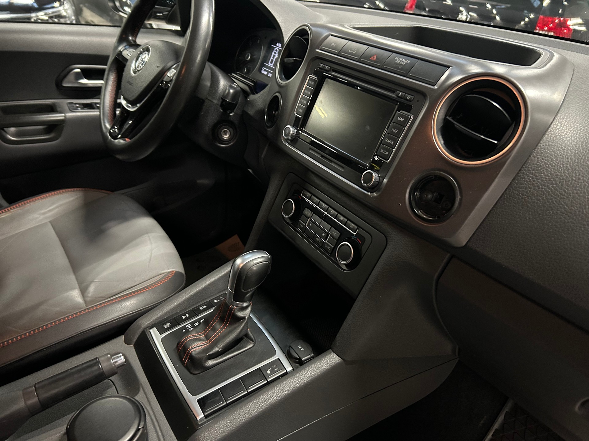 VW Amarok 2.0 BiTDI Canyon 4Motion permanent A-image-15