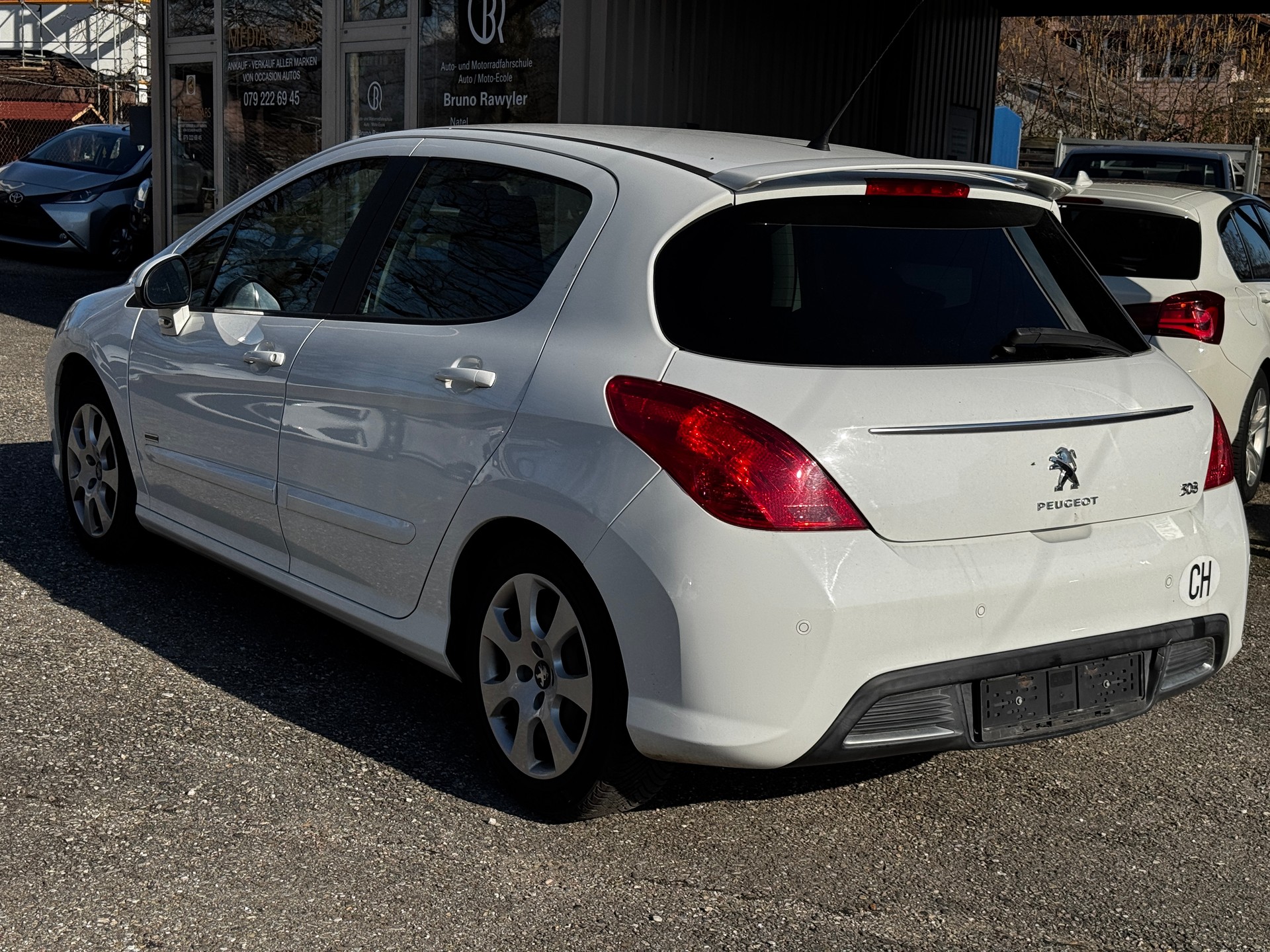 PEUGEOT 308 1.6 16V Turbo Allure Automatic-image-5
