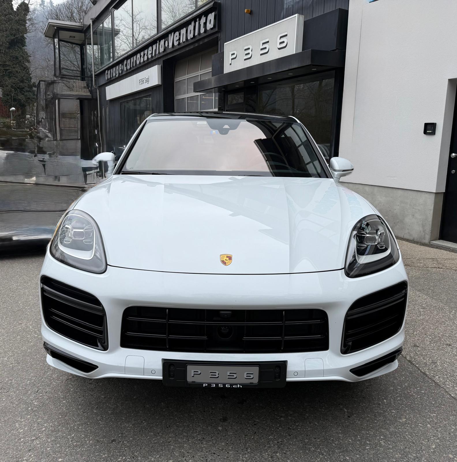 PORSCHE Cayenne Turbo Coupé S E-Hybrid-image-2