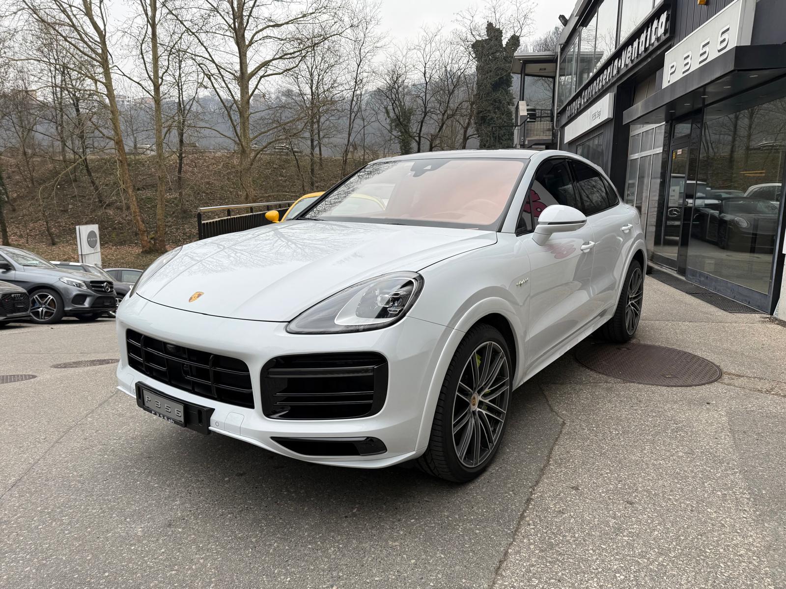 PORSCHE Cayenne Turbo Coupé S E-Hybrid
