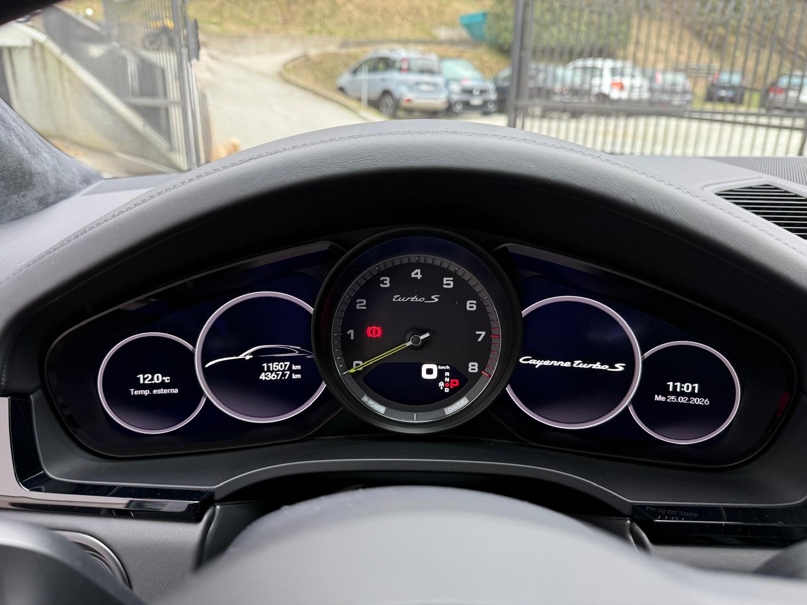 PORSCHE Cayenne Turbo Coupé S E-Hybrid-image-10