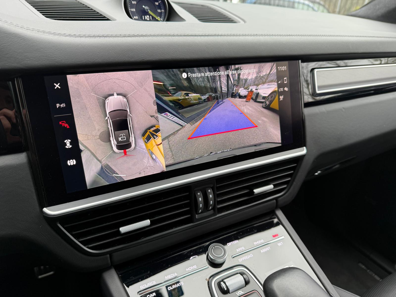 PORSCHE Cayenne Turbo Coupé S E-Hybrid-image-8