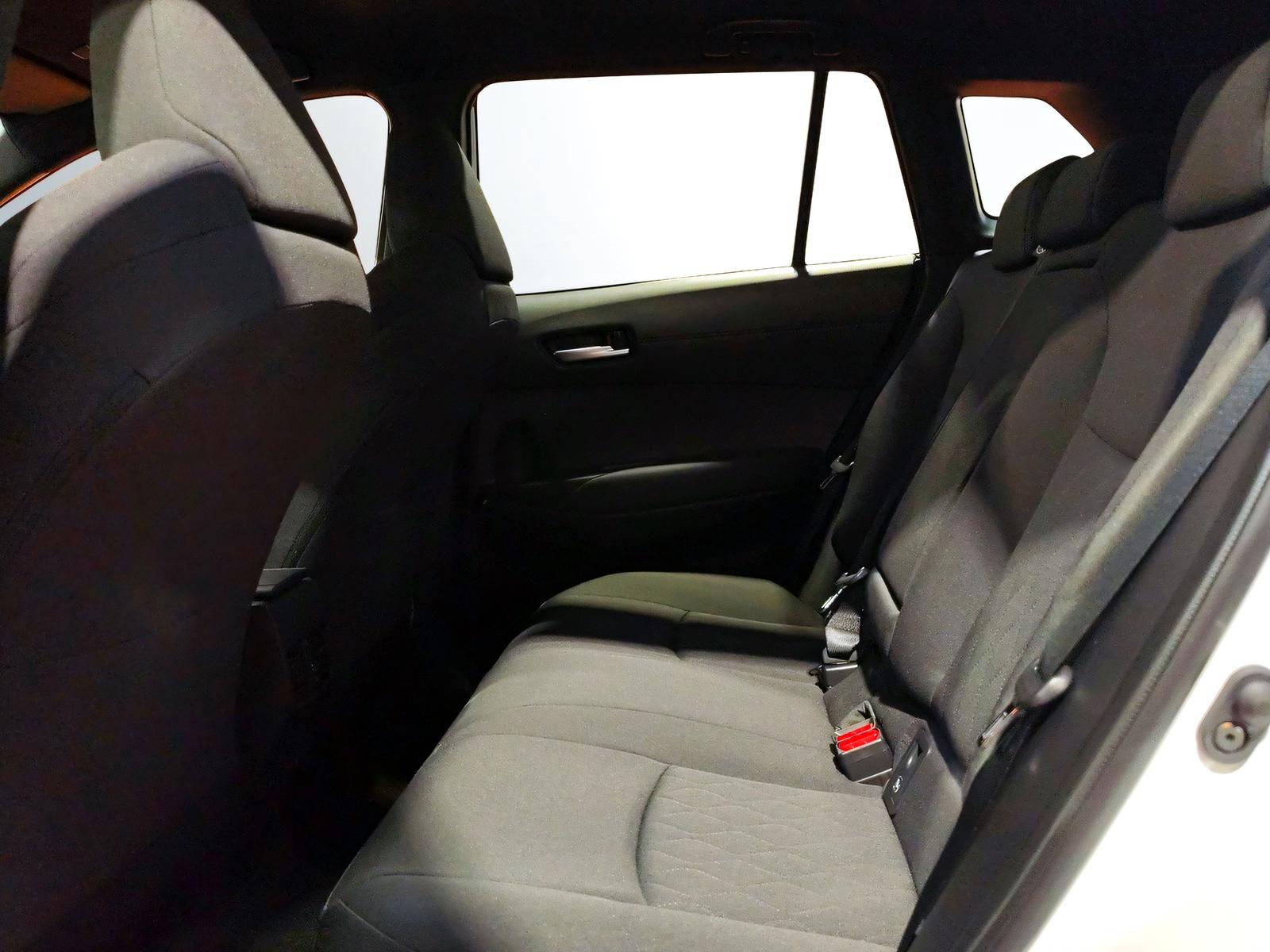 TOYOTA Corolla Cross 2.0 HSD Trend AWD-i-image-15