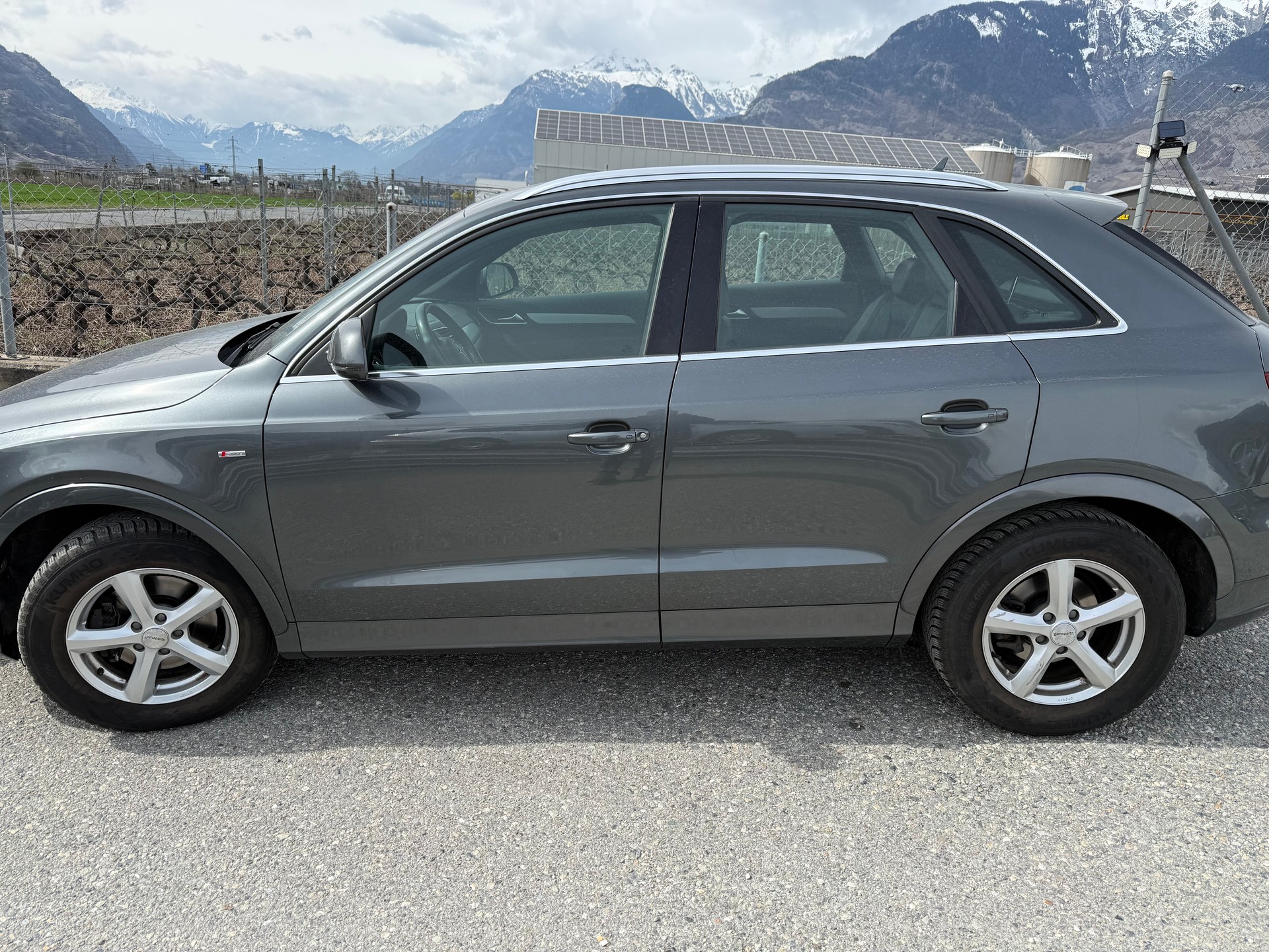 AUDI Q3 2.0 TFSI quattro S-tronic-image-7