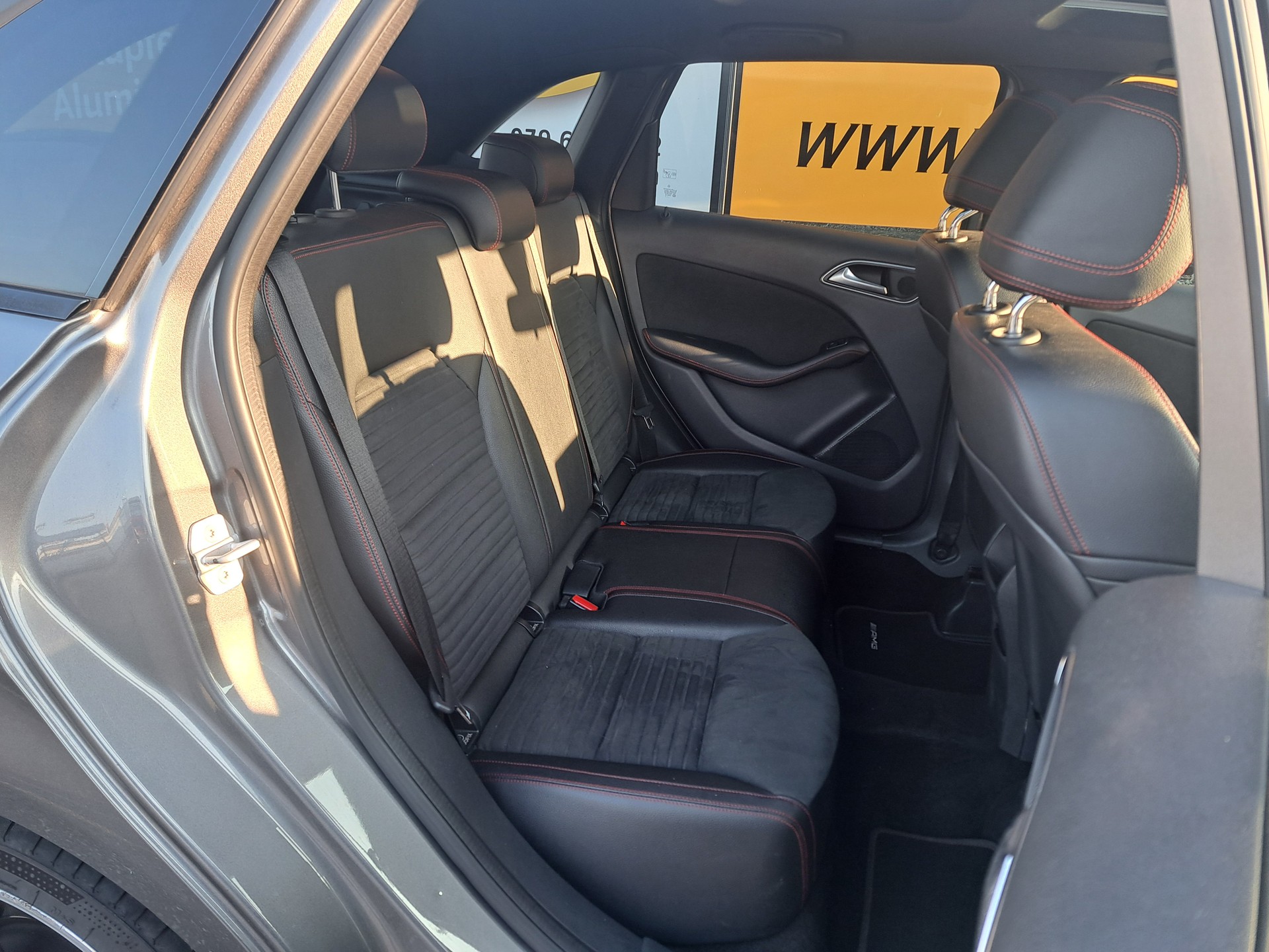 MERCEDES-BENZ B 220 AMG Line 4Matic 7G-DCT-image-7
