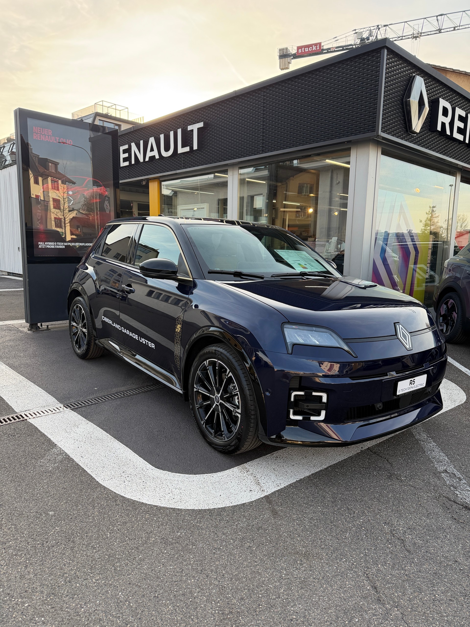 RENAULT R5 E-Tech Comfort Range 52 kWh Iconic Five