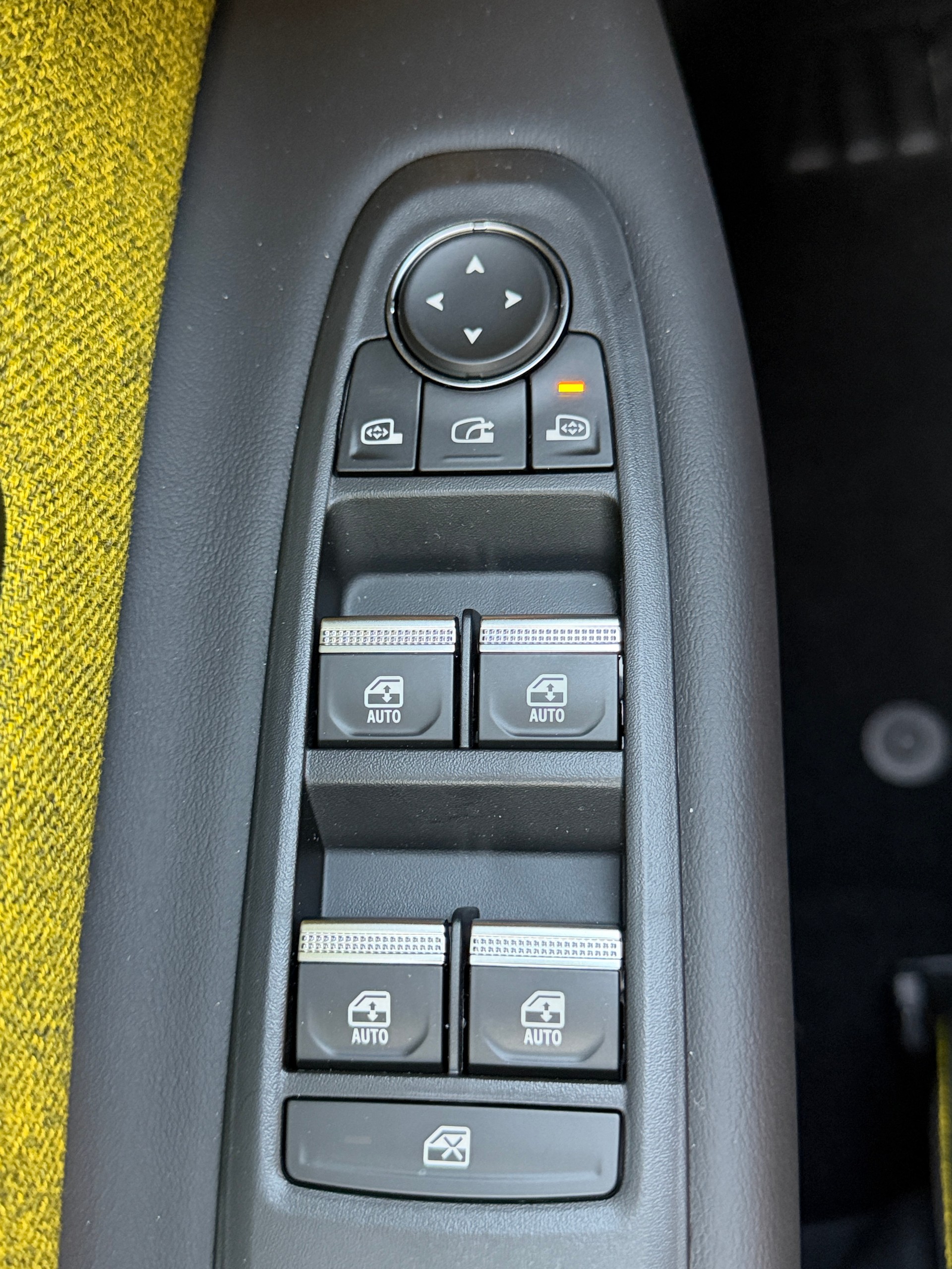 RENAULT R5 E-Tech Comfort Range 52 kWh Iconic Five-image-19