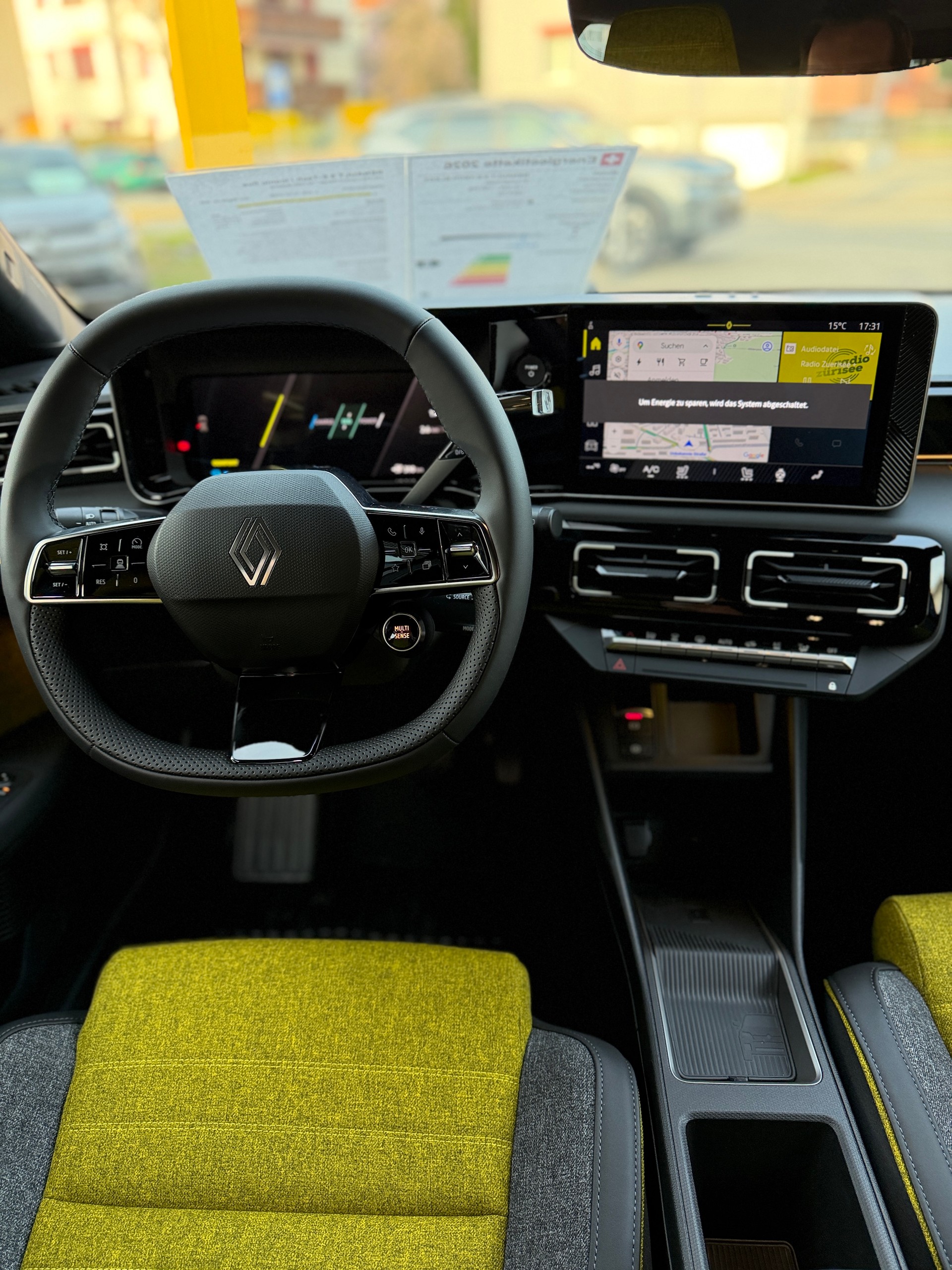 RENAULT R5 E-Tech Comfort Range 52 kWh Iconic Five-image-14
