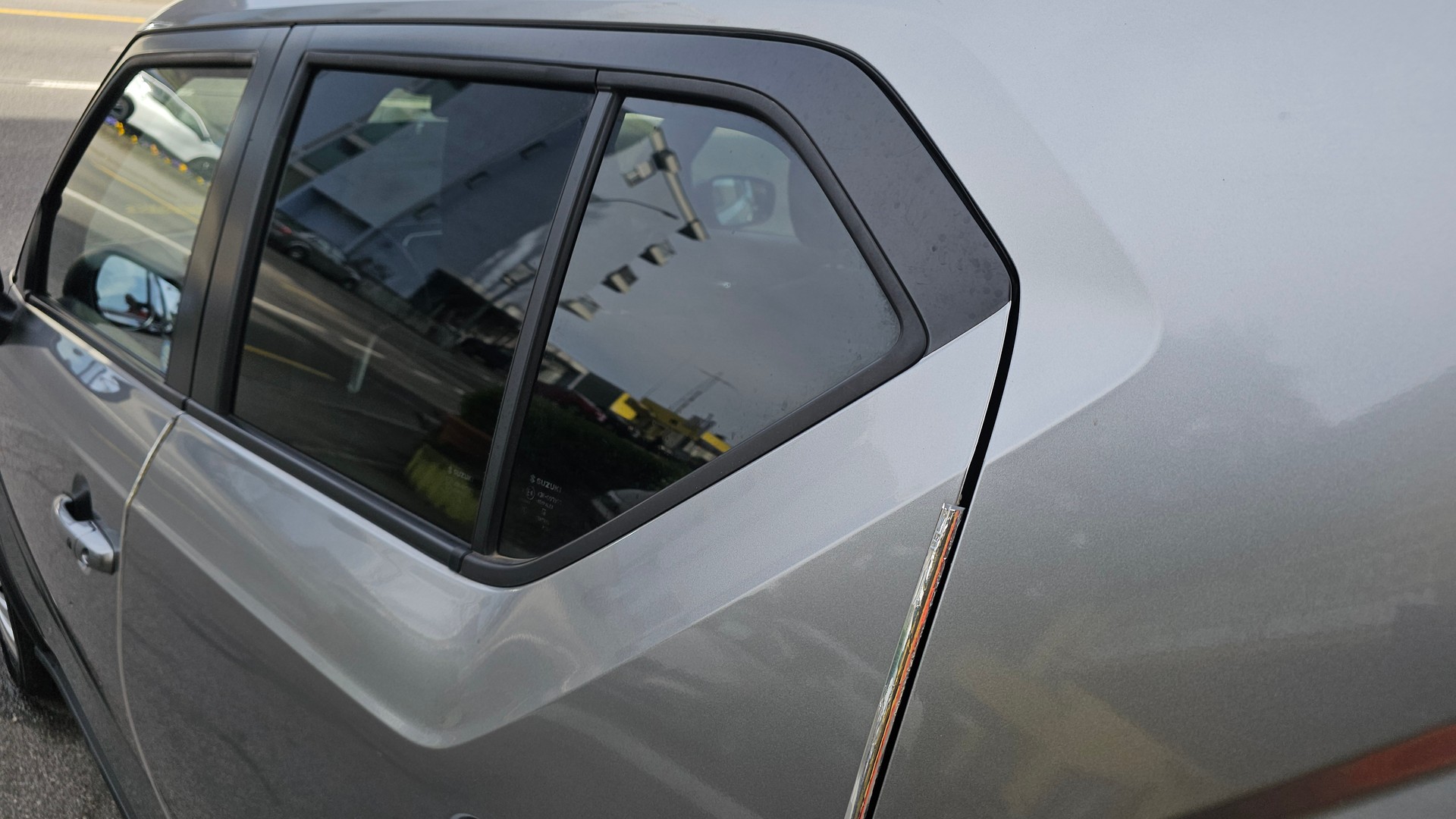 SUZUKI Ignis 1.2i Compact Top Hybrid 4x4-image-3