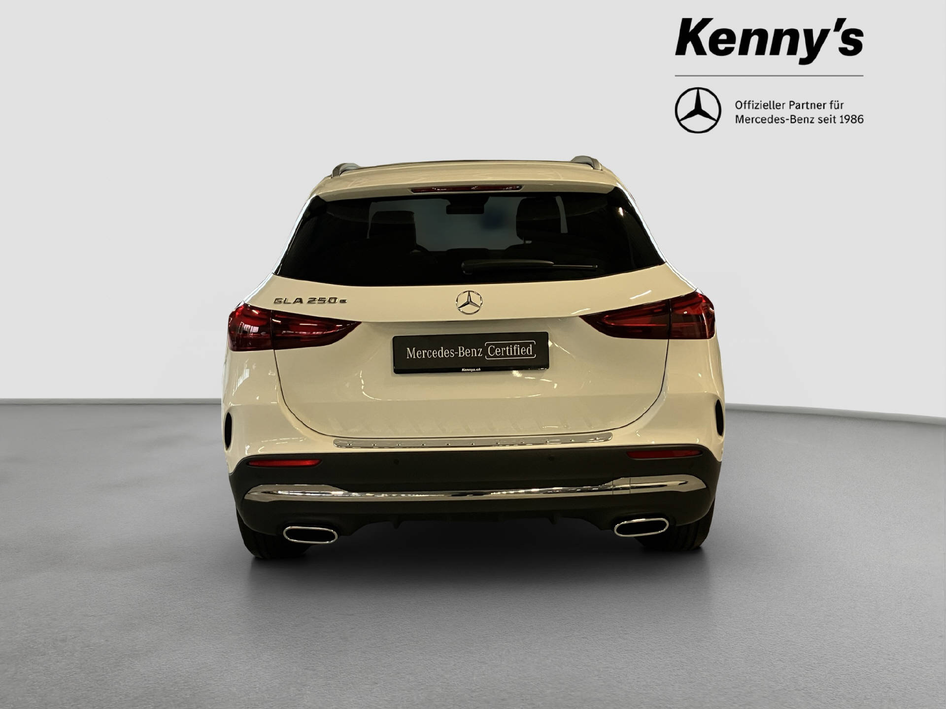 MERCEDES-BENZ GLA 250 e EQ Star AMG Line-image-4