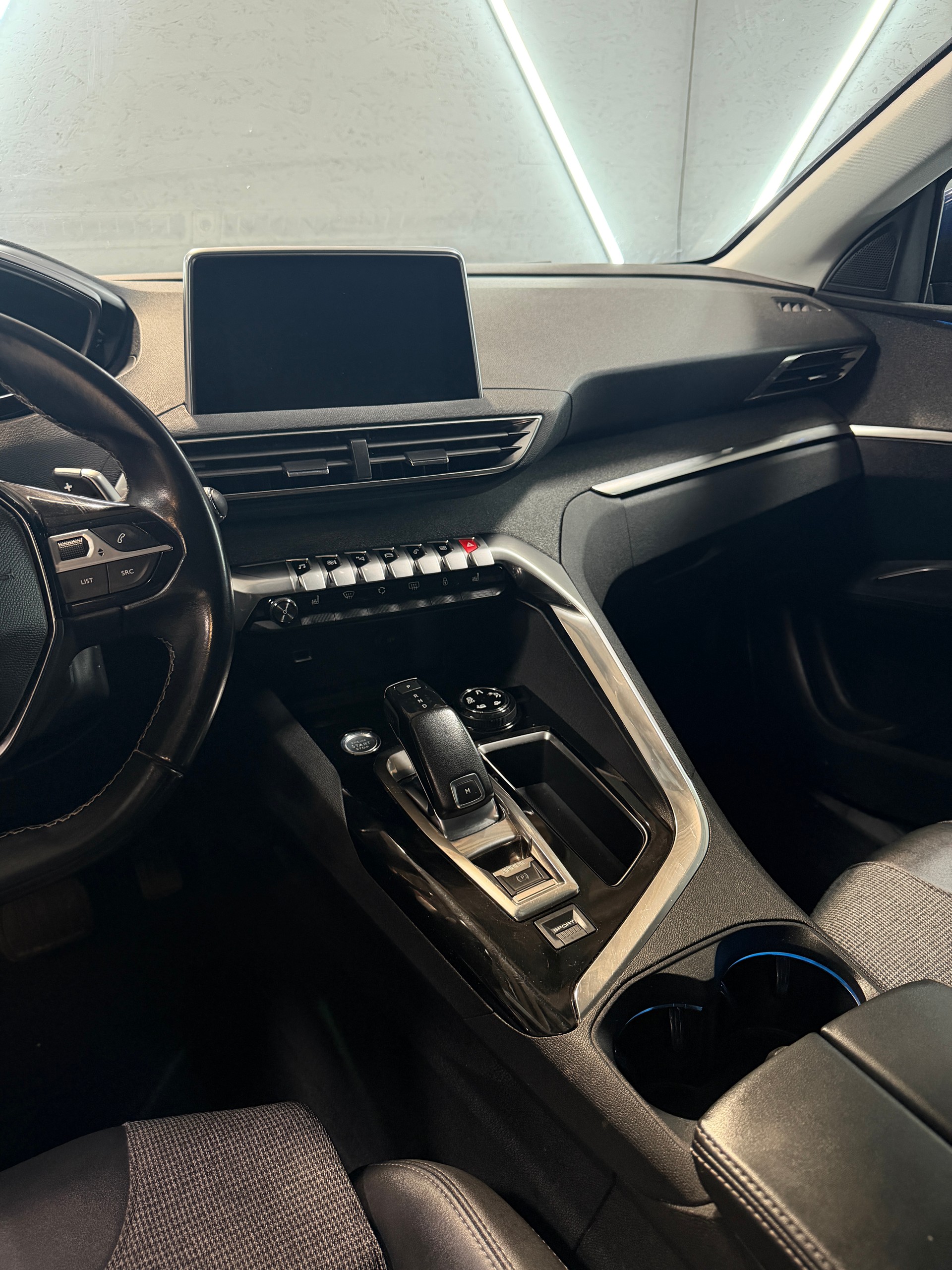 PEUGEOT 3008 1.5 BlueHDi Allure EAT-image-14