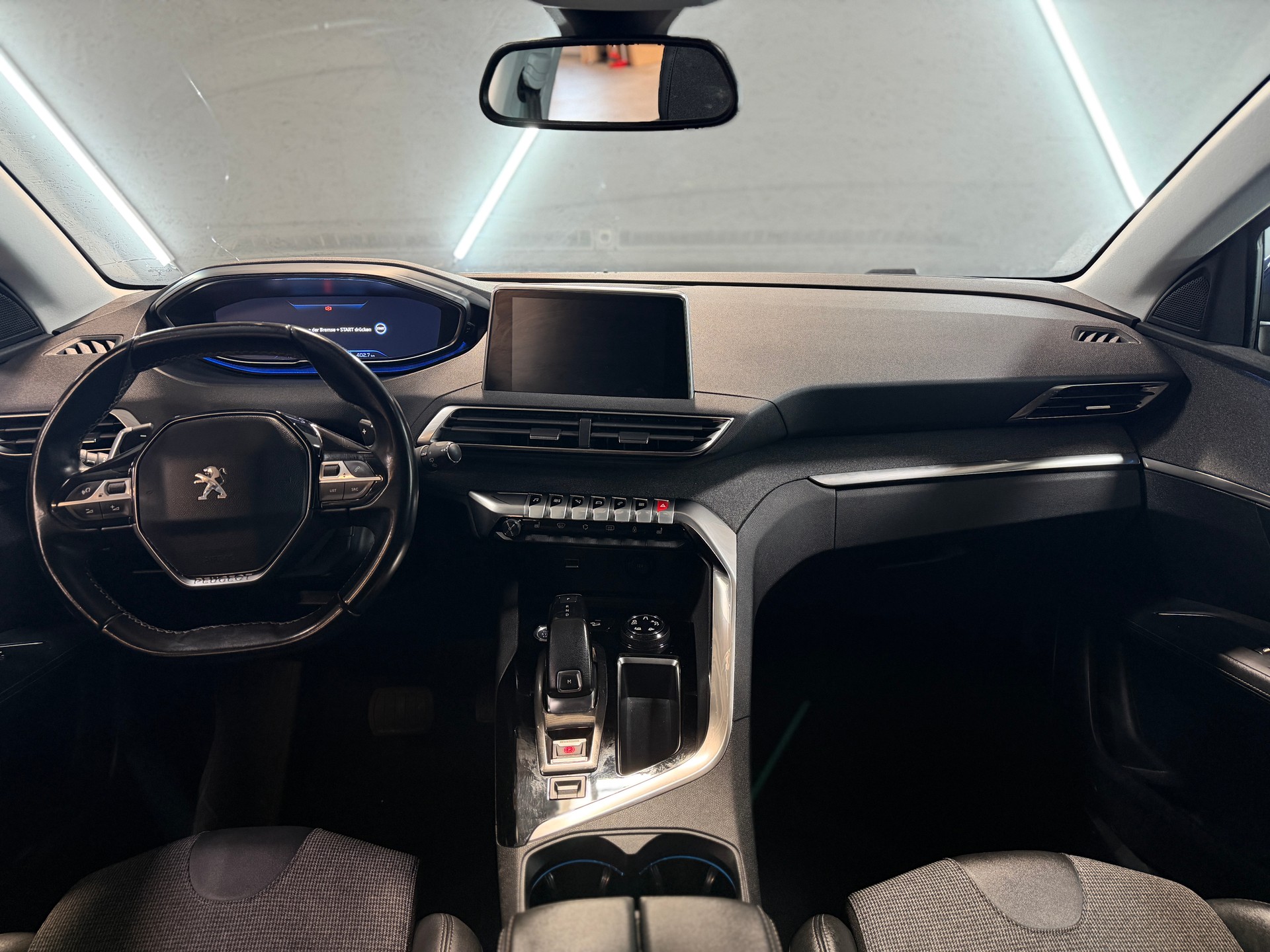 PEUGEOT 3008 1.5 BlueHDi Allure EAT-image-11