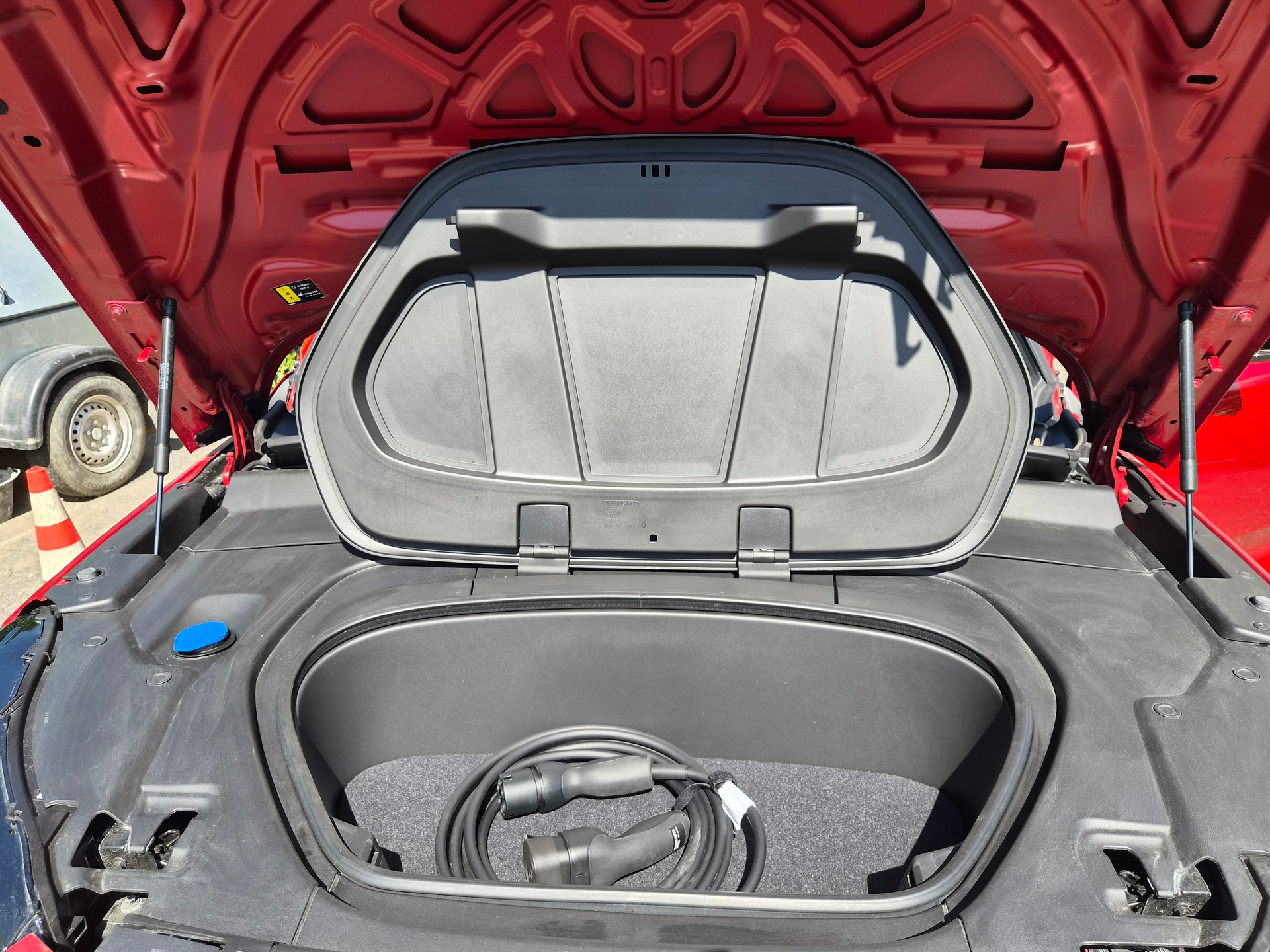 VOLVO E80 Ultimate AWD-image-5