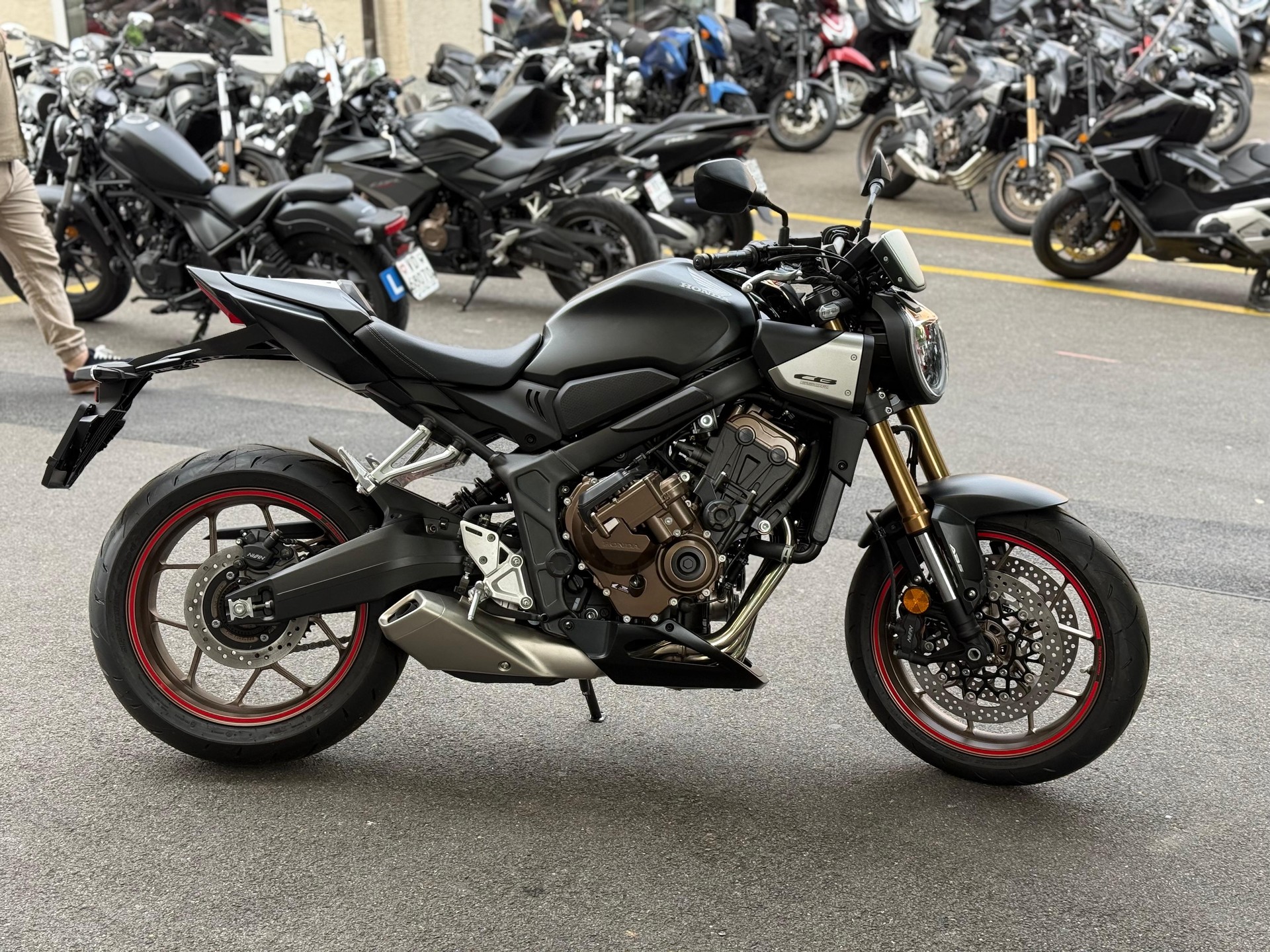 HONDA CB 650 R E-Clutch-image-3