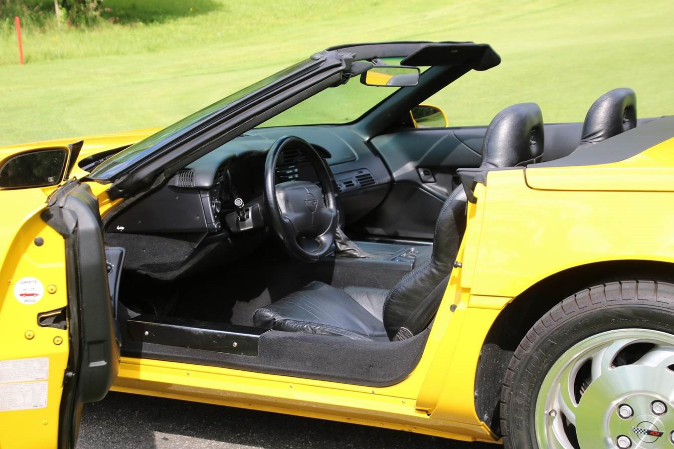 CHEVROLET Corvette C4 LT1 Convertible 6-speed ZF manual 306 PS-image-9