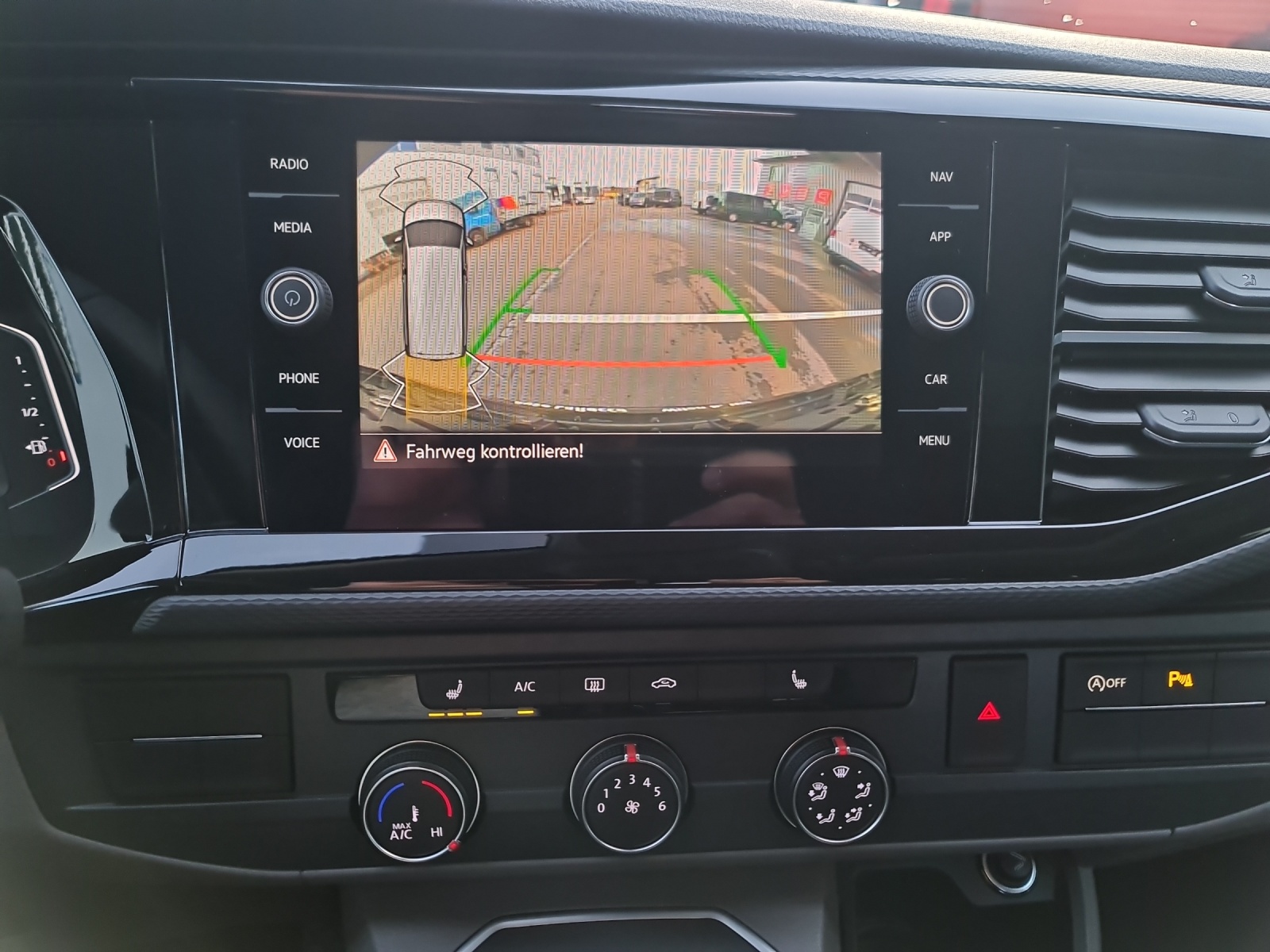 WESTFALIA T6.1 Club Joker CITY 2.0TDI 4M-image-14