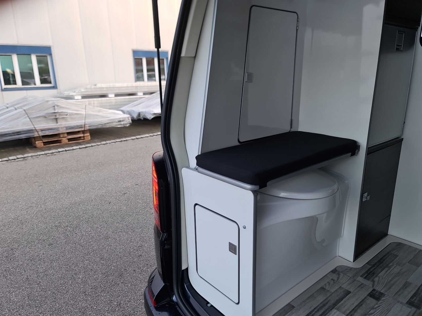 WESTFALIA T6.1 Club Joker CITY 2.0TDI 4M-image-18