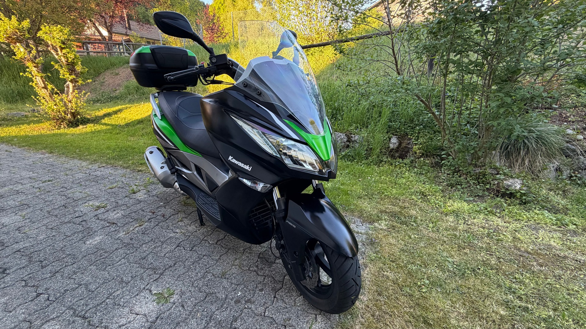 KAWASAKI J 300 SE ABS