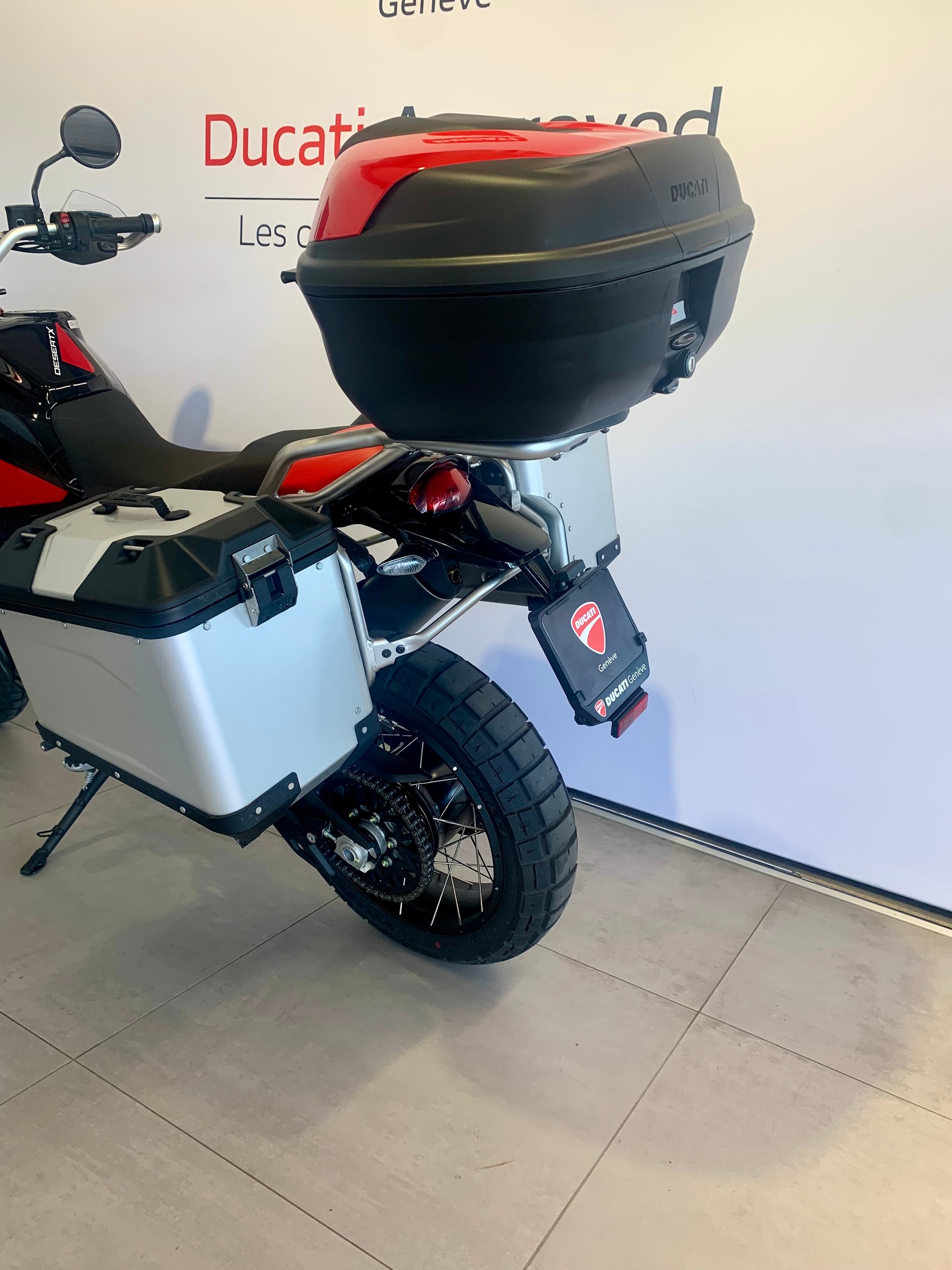 DUCATI Desert X-image-10