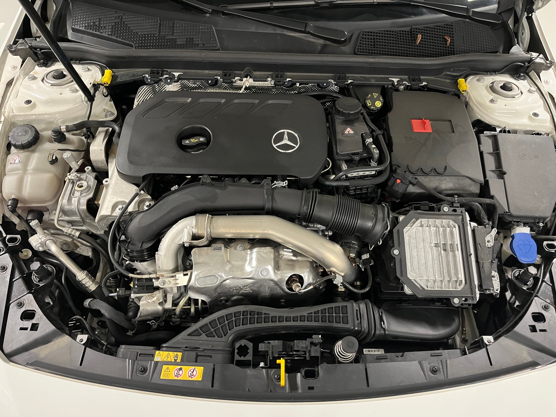 MERCEDES-BENZ A 220 4Matic 8G-DCT-image-30