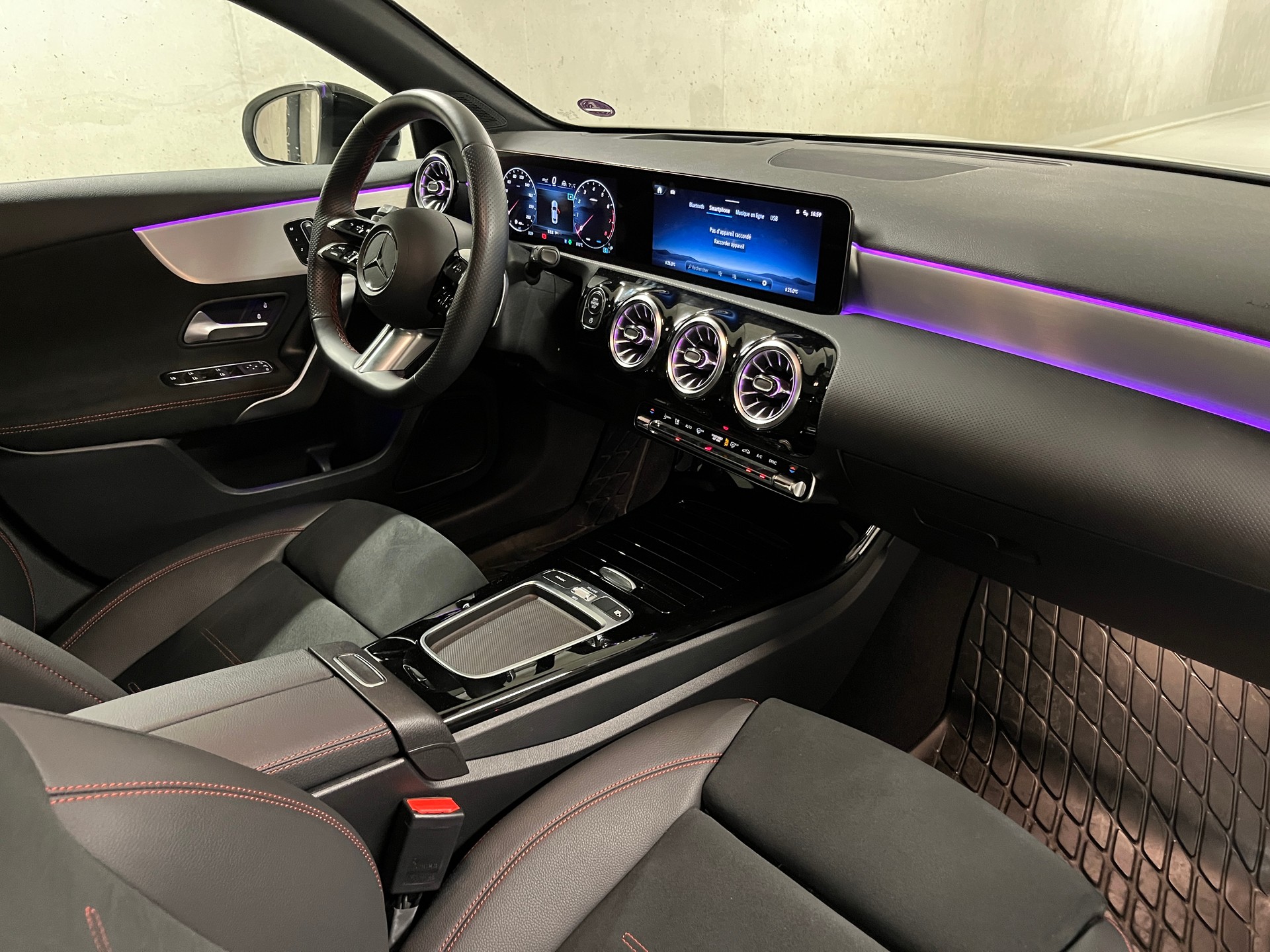 MERCEDES-BENZ A 220 4Matic 8G-DCT-image-17