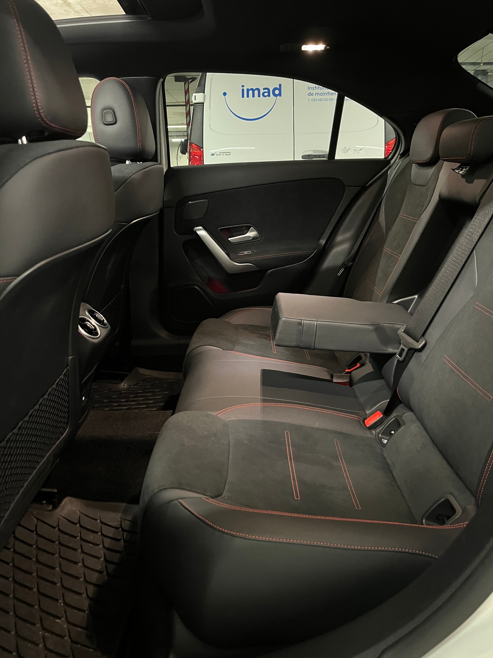 MERCEDES-BENZ A 220 4Matic 8G-DCT-image-13