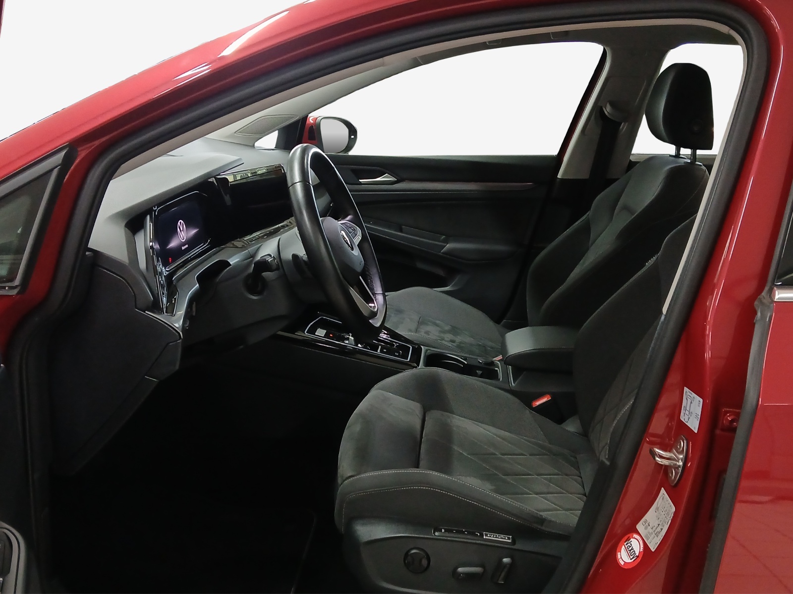 VW Golf Variant 2.0 TSI Style DSG 4Motion-image-7