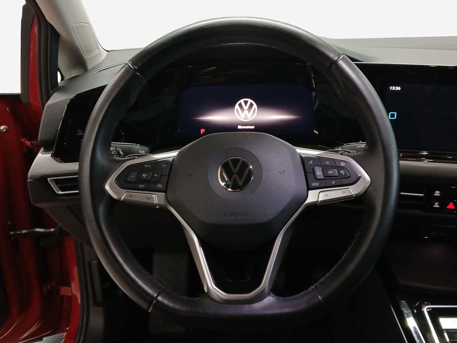 VW Golf Variant 2.0 TSI Style DSG 4Motion-image-9
