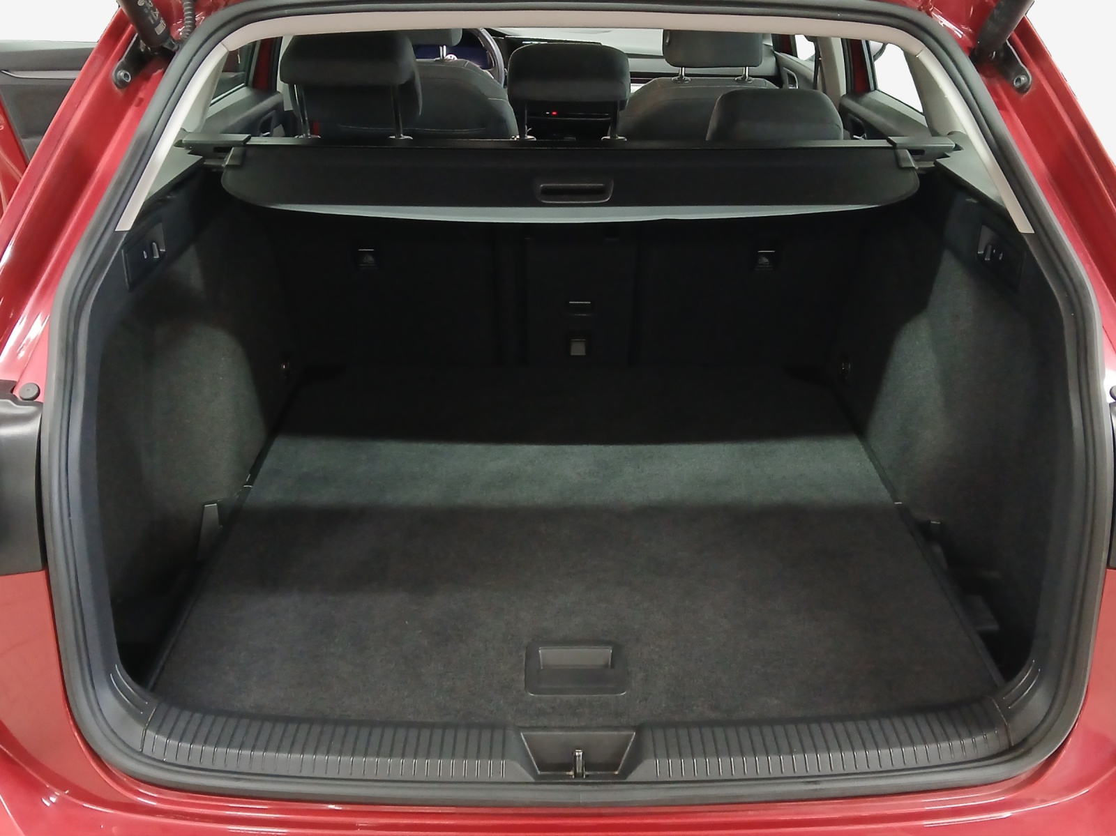 VW Golf Variant 2.0 TSI Style DSG 4Motion-image-12
