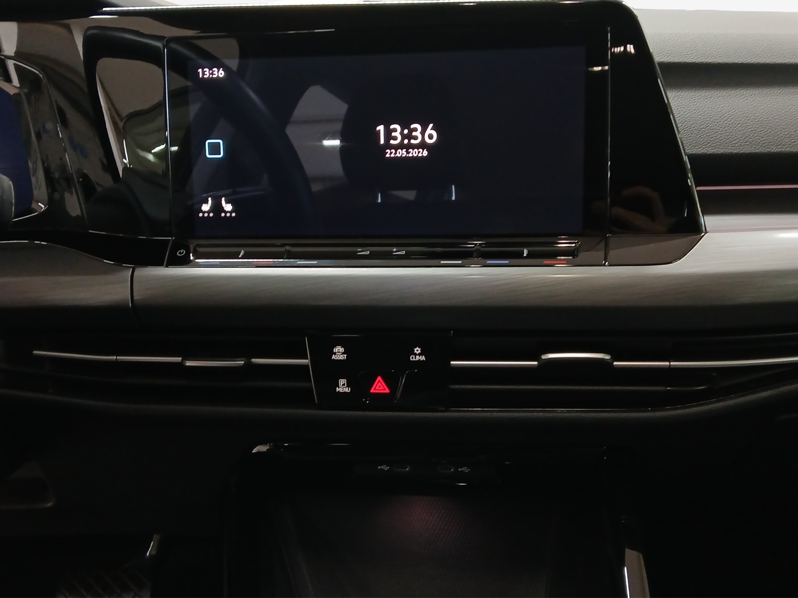 VW Golf Variant 2.0 TSI Style DSG 4Motion-image-10