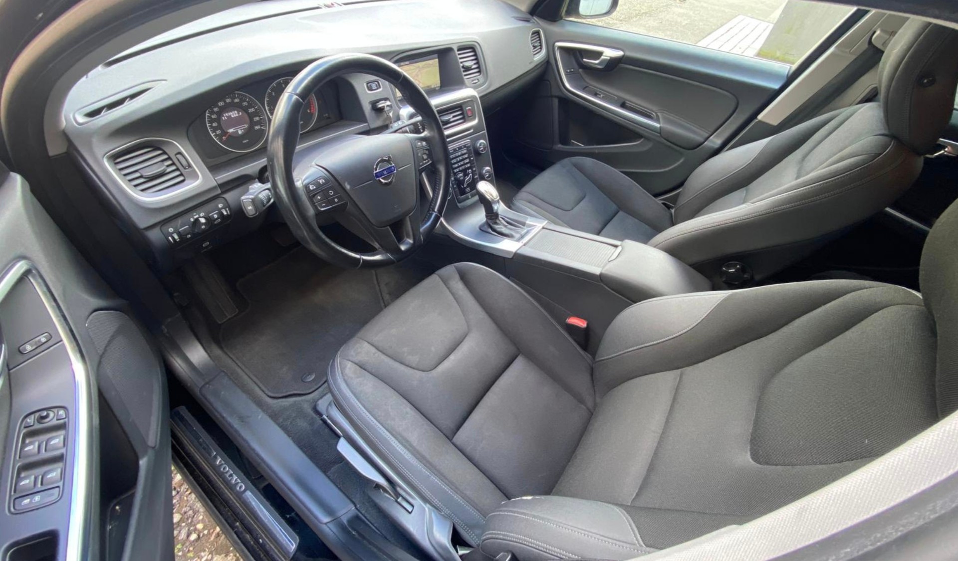 VOLVO V60 D2 OceanRace Powershift-image-8