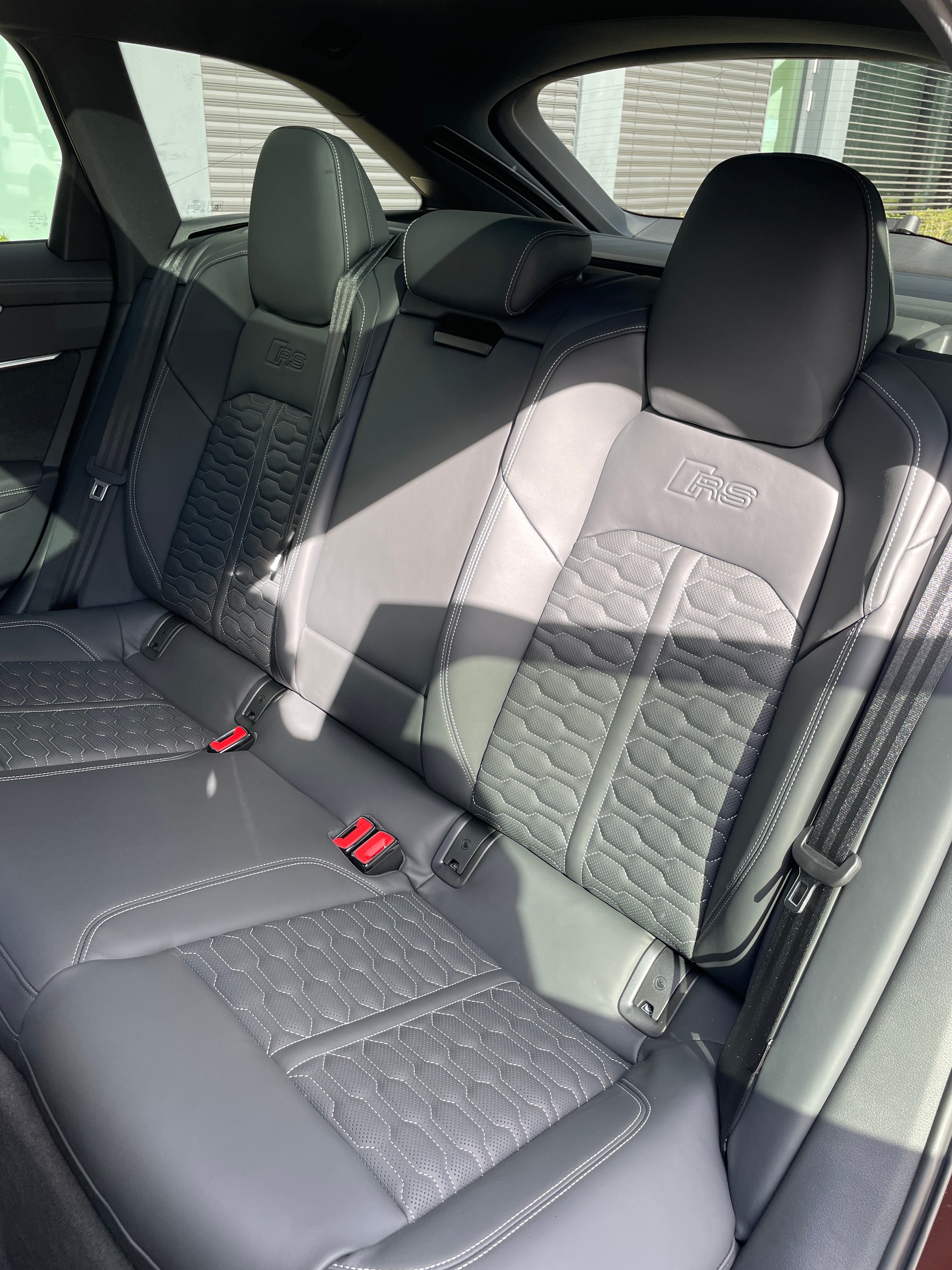 AUDI RS6 Avant 4.0 TFSI V8 quattro Individual Lackierung-image-14