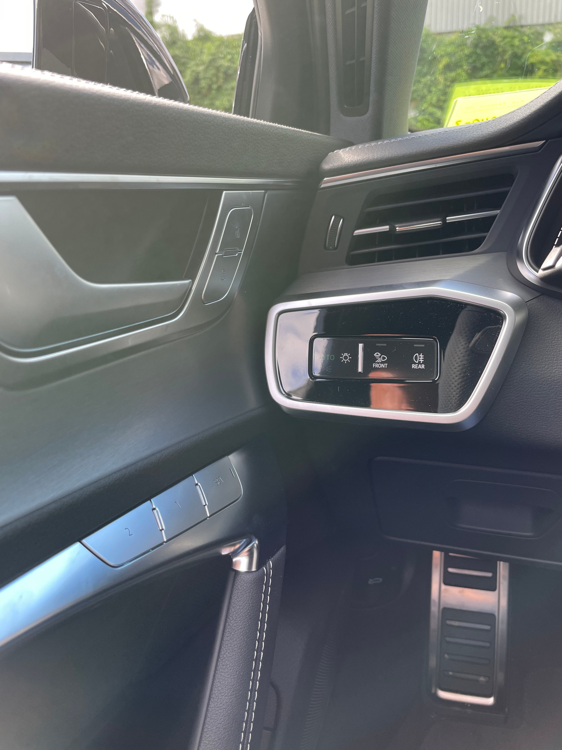 AUDI RS6 Avant 4.0 TFSI V8 quattro Individual Lackierung-image-21