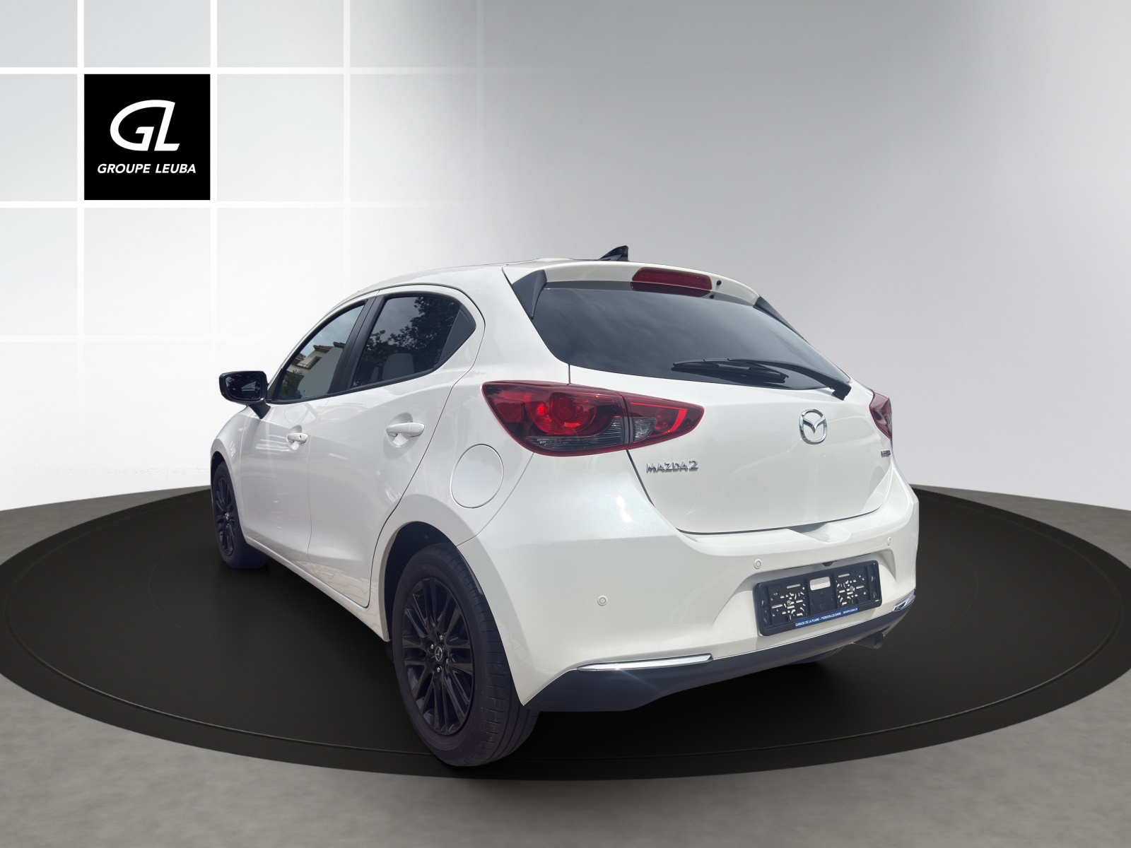 MAZDA 2 G 90 Homura-showroom-element-3