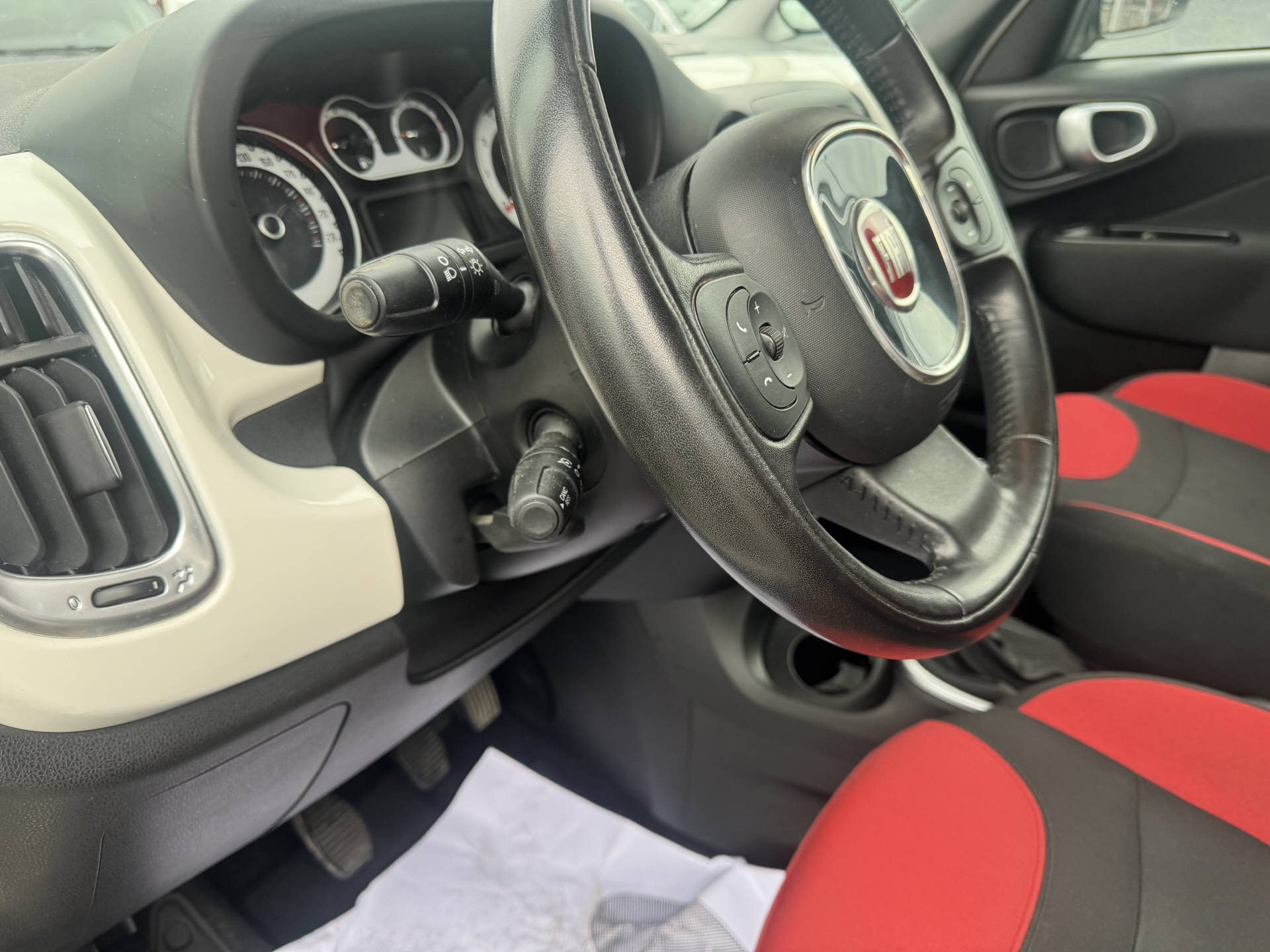 FIAT 500L 0.9 T TwinAir Pop Star S/S-image-9