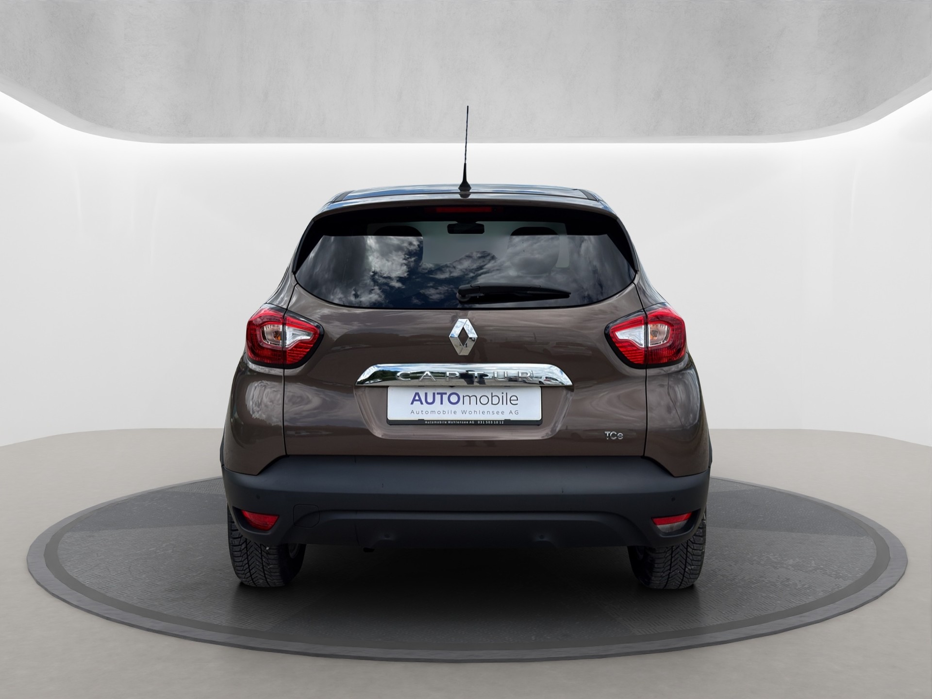 RENAULT Captur 1.2 T 16V Privilège EDC-image-5