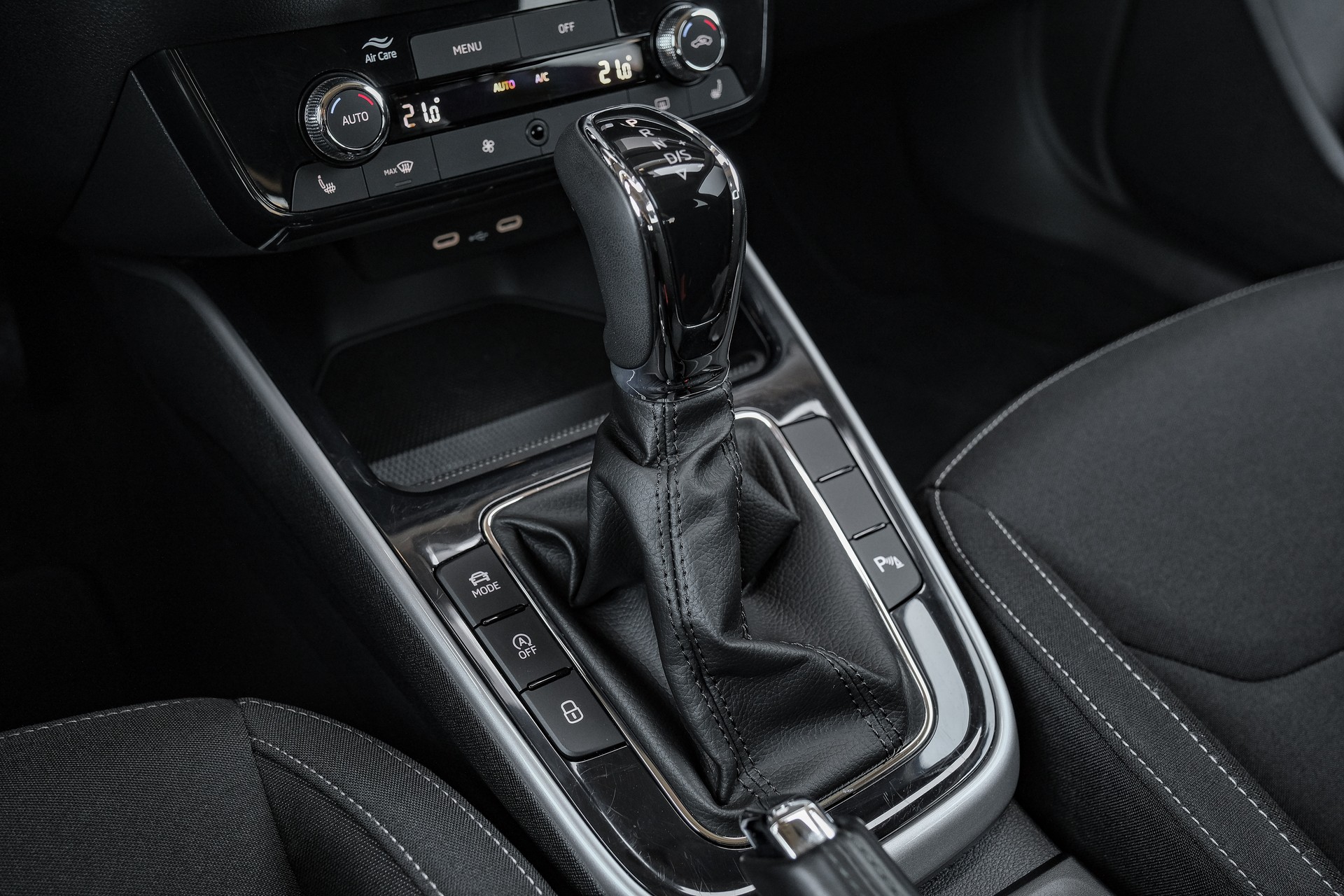 SKODA Fabia 1.0 TSI Top Selection DSG-image-20