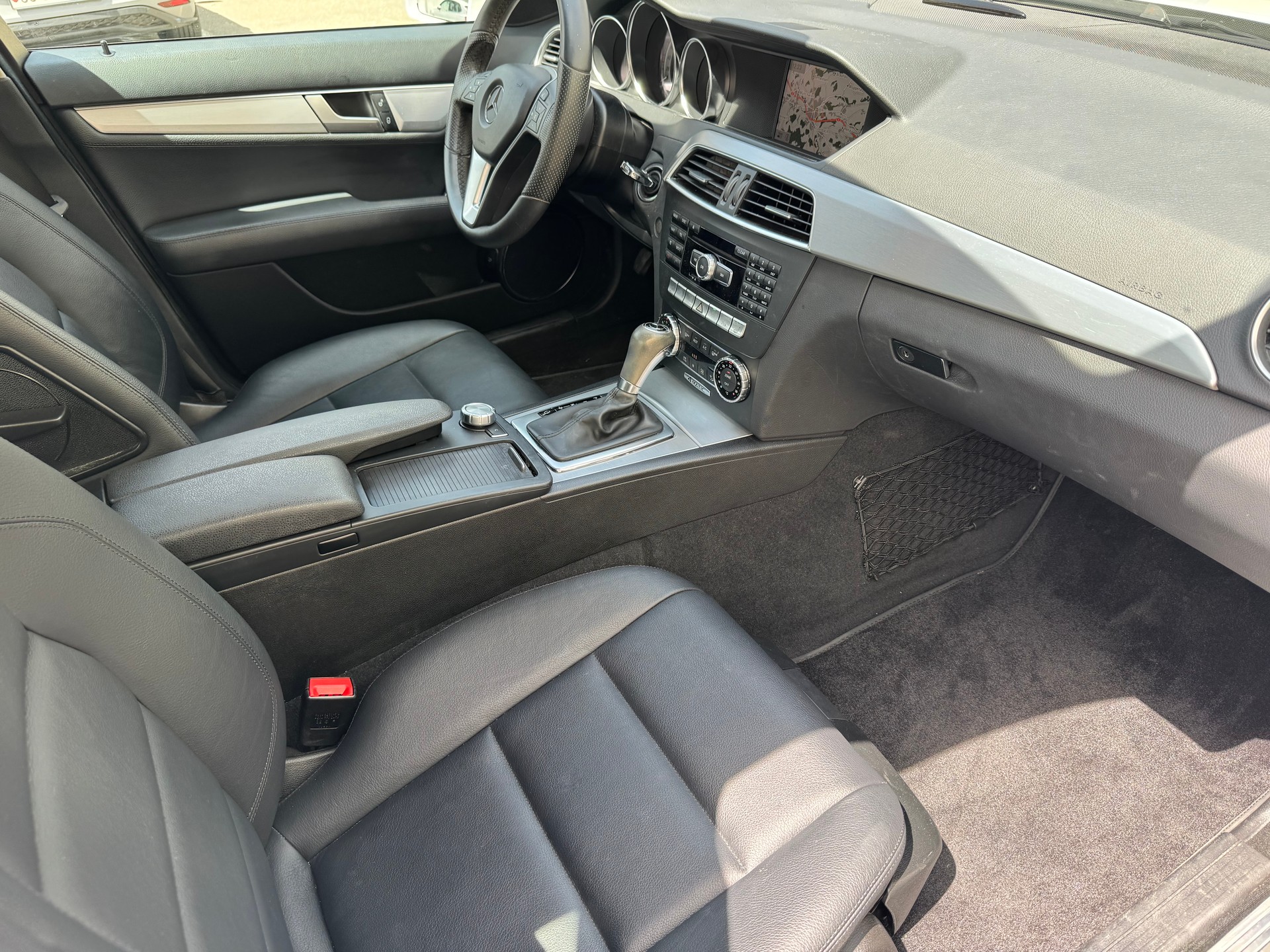MERCEDES-BENZ C 350 Avantgarde 4Matic 7G-Tronic-image-8