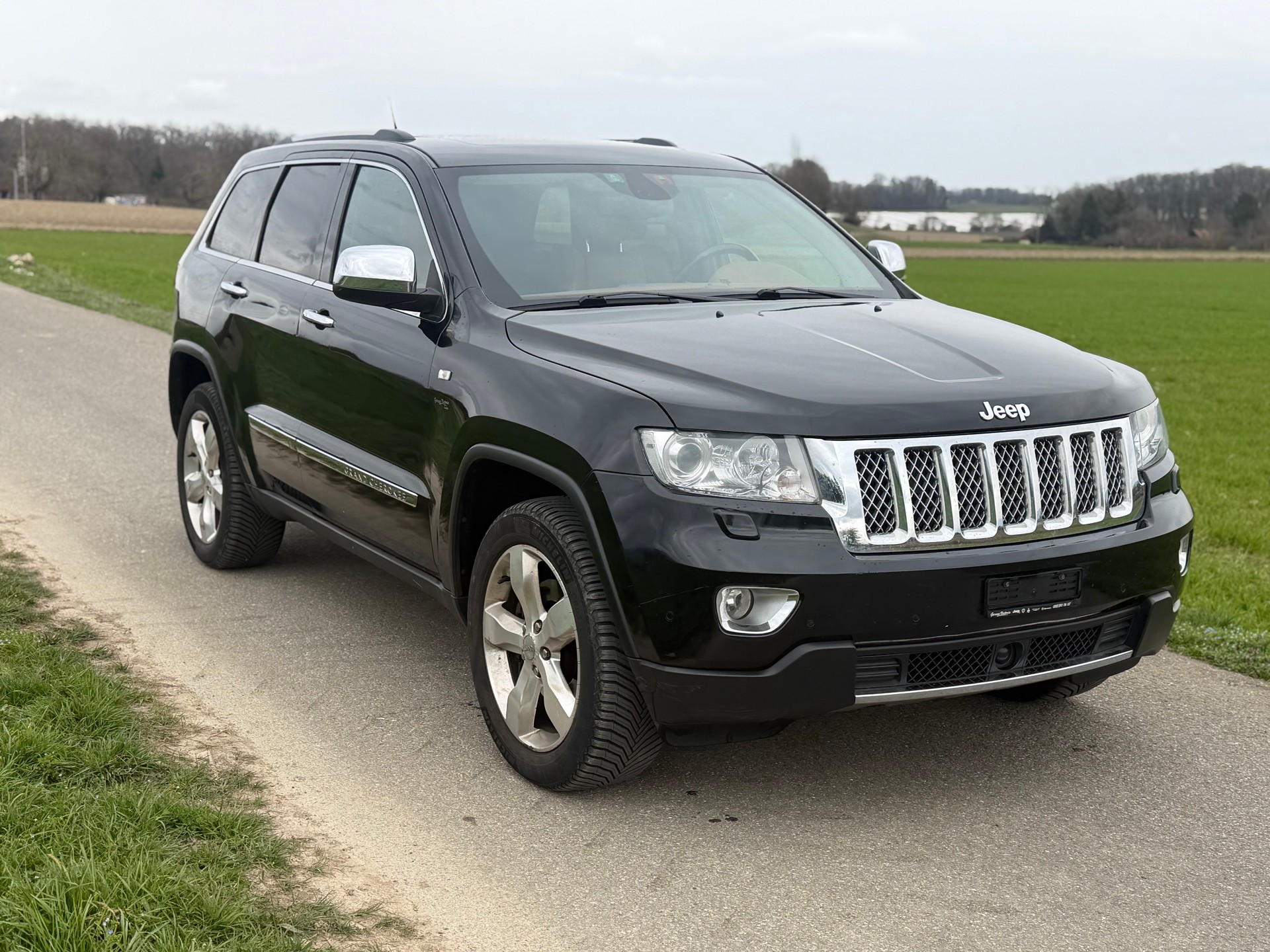 JEEP Grand Cherokee 3.0 CRD Overland Automatic-image-4