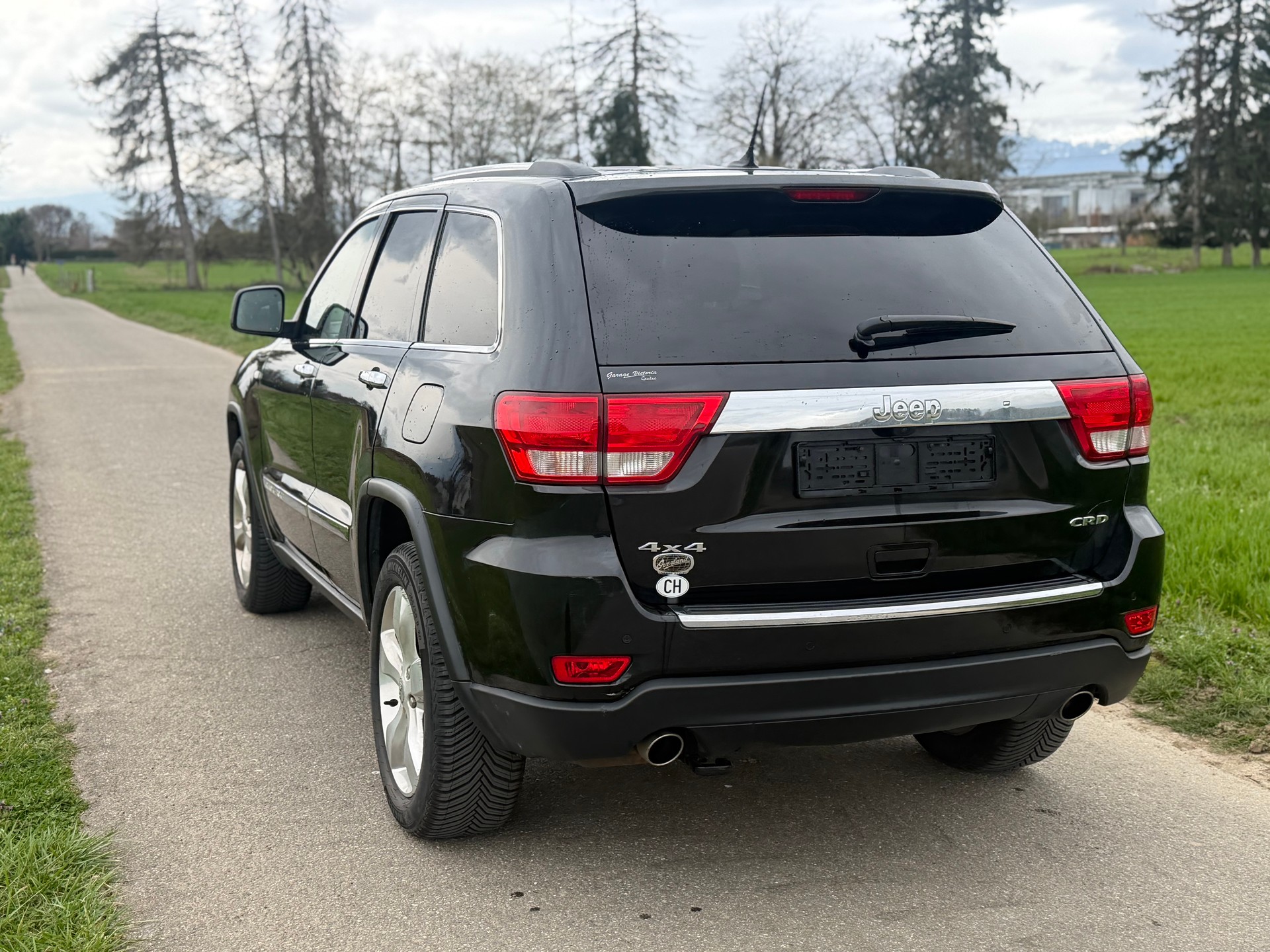 JEEP Grand Cherokee 3.0 CRD Overland Automatic-image-3