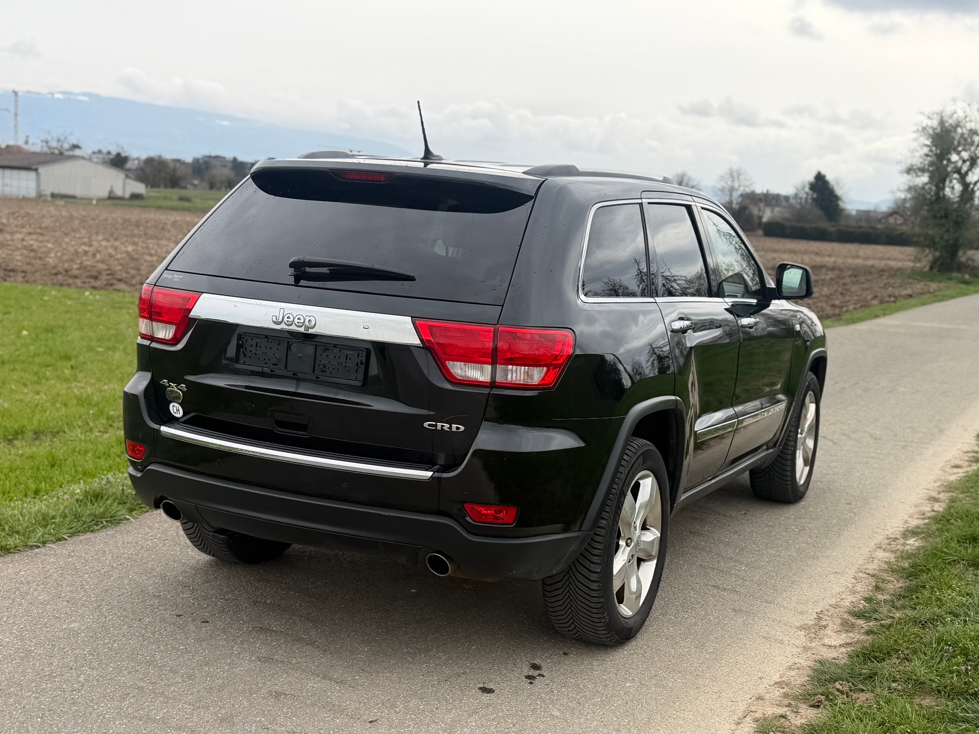 JEEP Grand Cherokee 3.0 CRD Overland Automatic-image-6