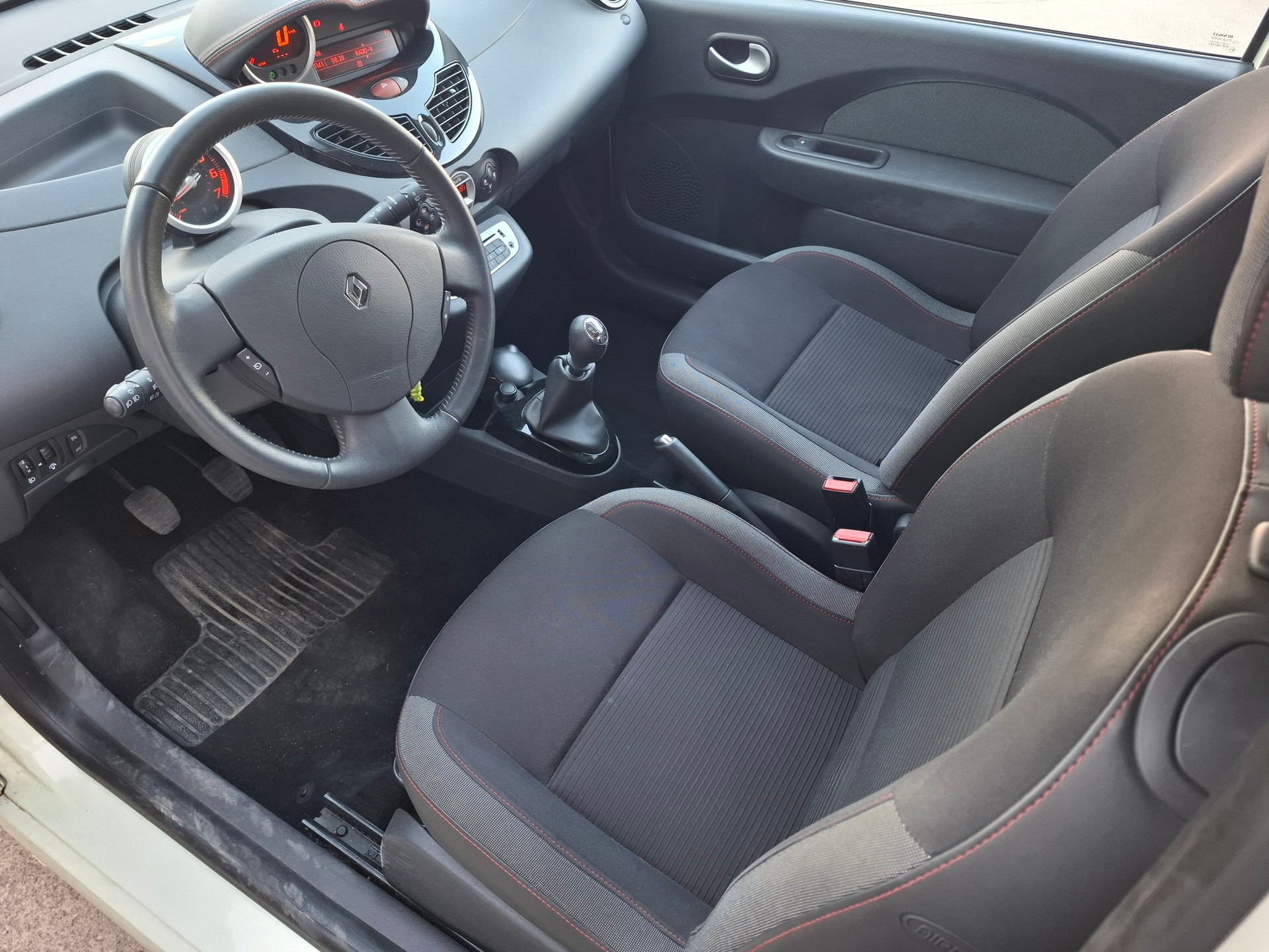 RENAULT Twingo 1.2 16V Dynamique-image-8