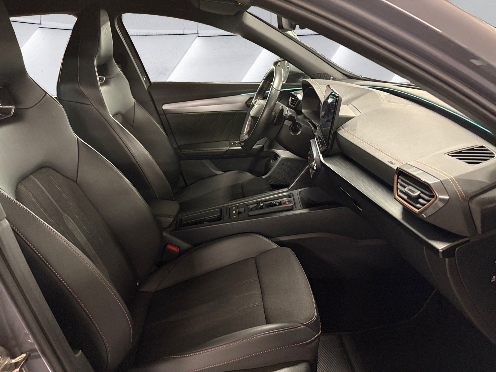 CUPRA Formentor 1.4 e-HYBRID pHEV VZ DSG / Caméra de recul / Apple CarPlay / GPS-image-13