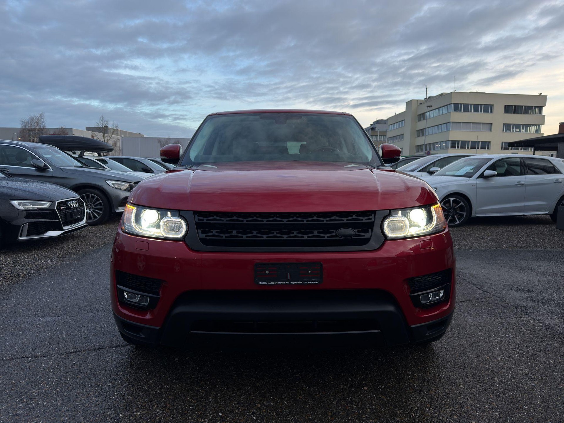 LAND ROVER Range Rover Sport 3.0 TDV6 SE-image-9