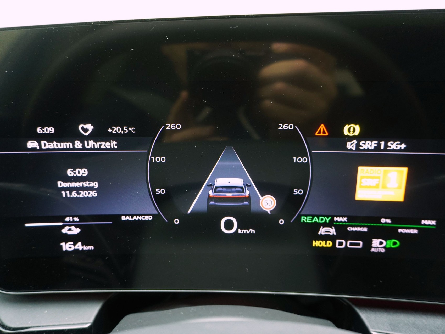 AUDI Q6 e-tron S line quattro **Audi Werksgarantie bis 06/2030**-image-24
