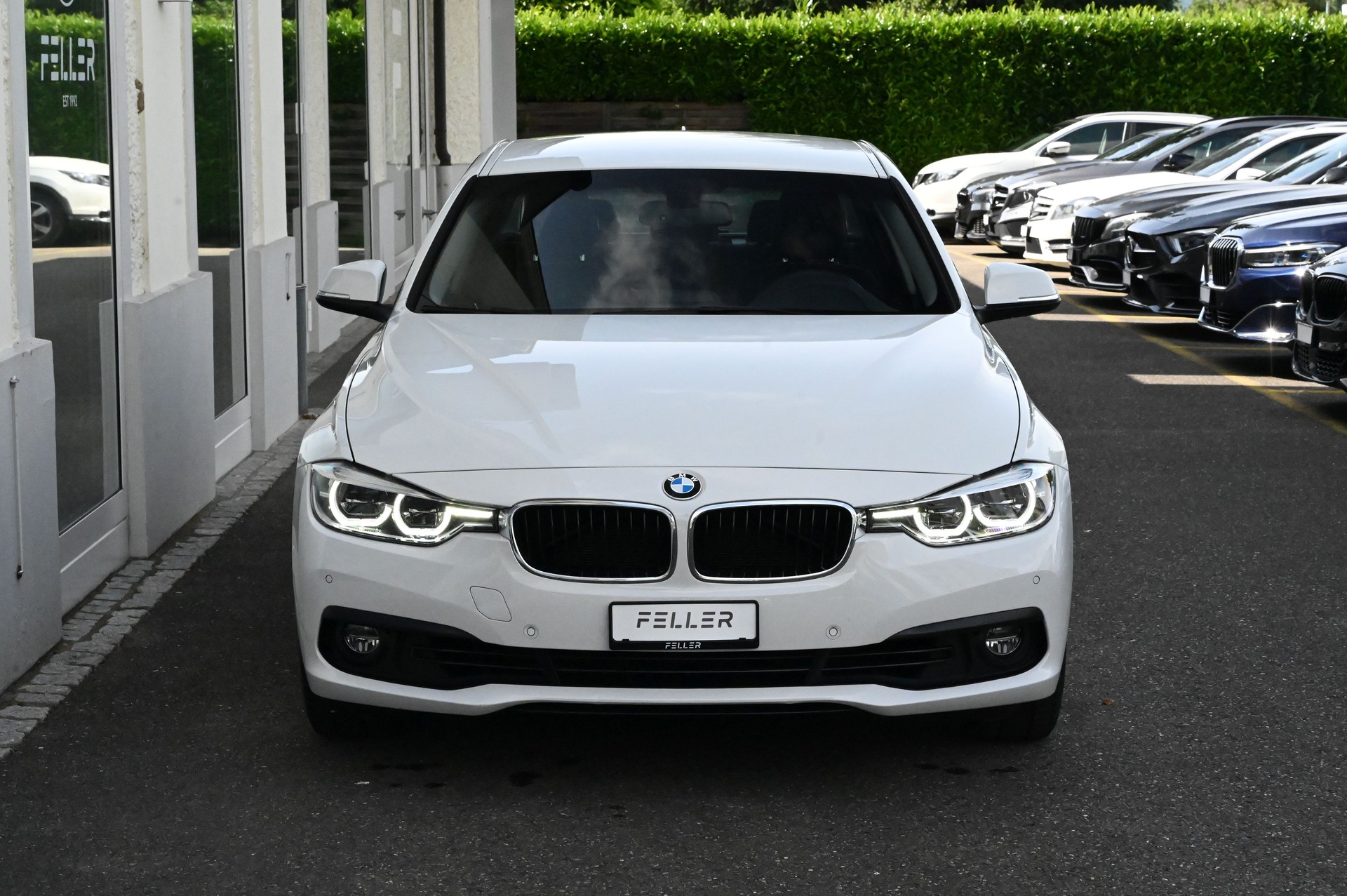 BMW 320i Steptronic-image-1