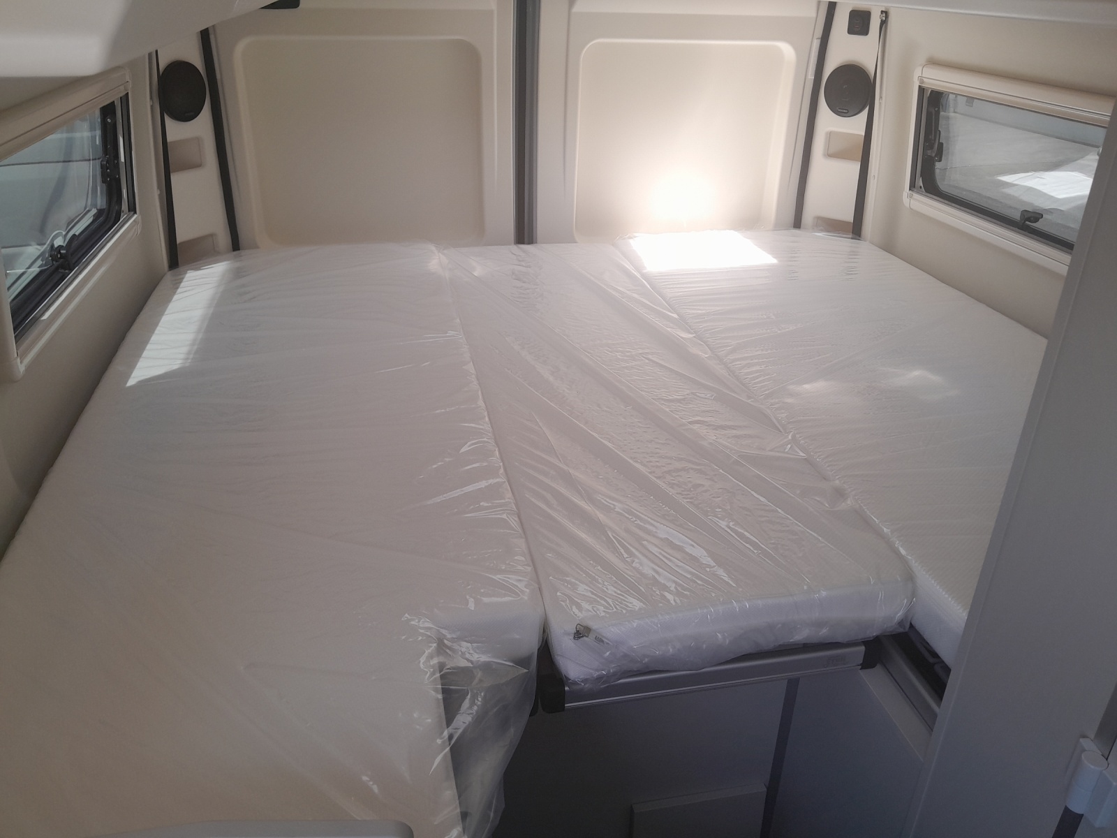 WESTFALIA Columbus 600E 2.2D 8G-image-20