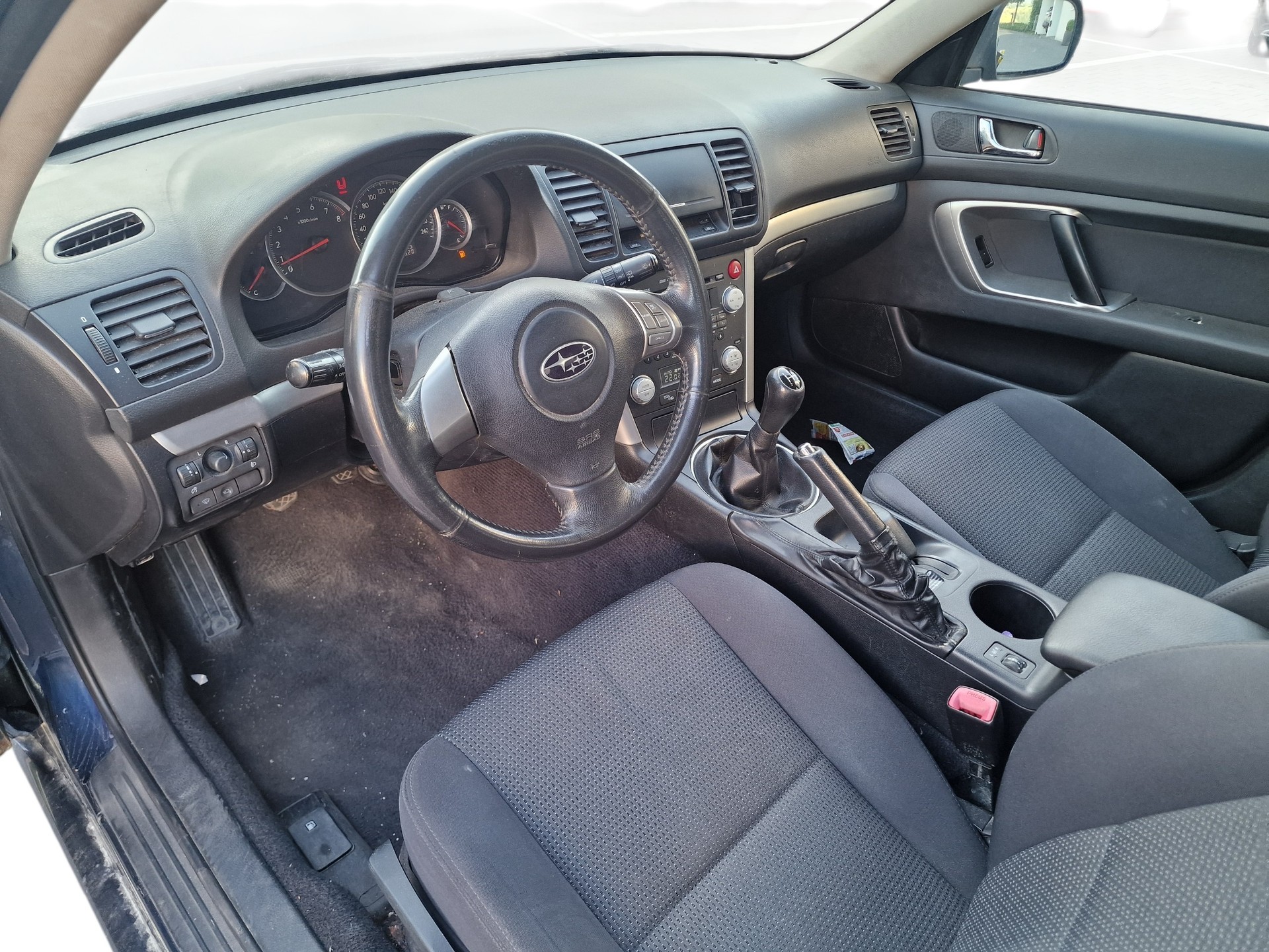 SUBARU Legacy 2.0R AWD Comfort Heckschaden-showroom-element-3