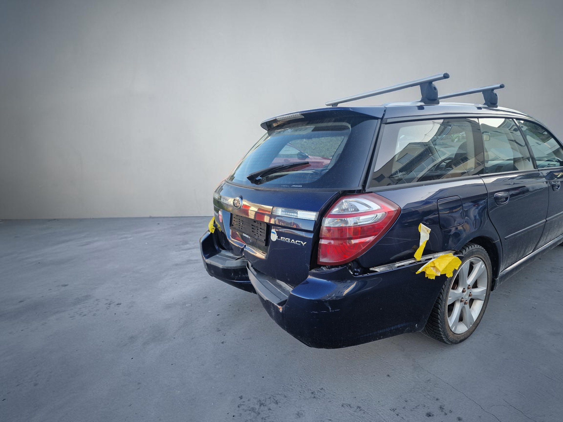 SUBARU Legacy 2.0R AWD Comfort Heckschaden-showroom-element-2
