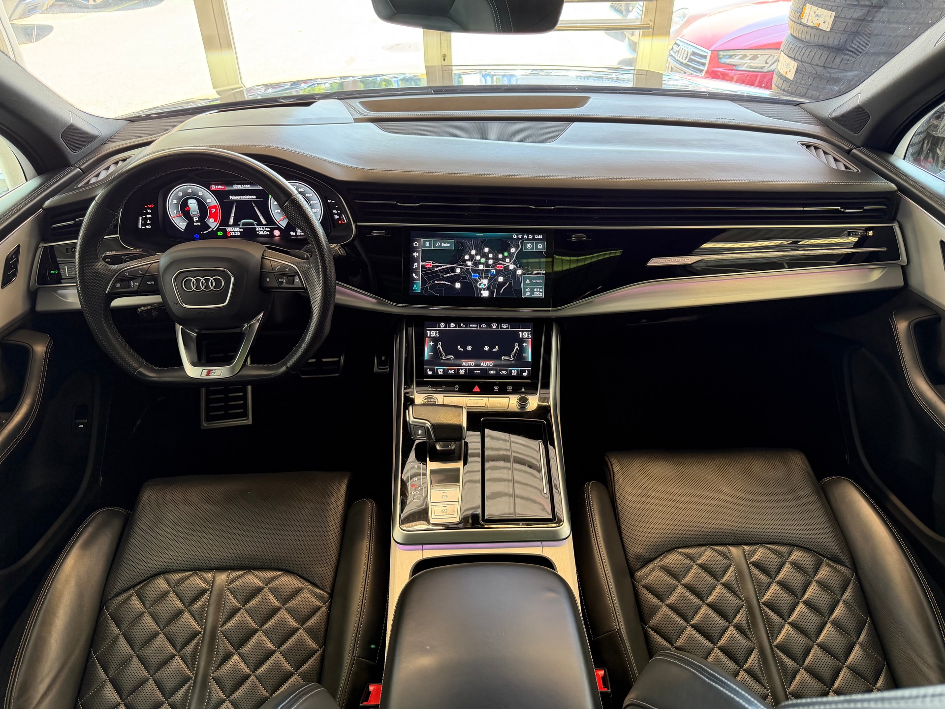 AUDI Q7 55 TFSI S Line quattro | CH | NP: 150K | Alle Service | AHK | Pano | Standhei. | Matrix | MFK 07/2026 | 7 Sitzer |-image-24